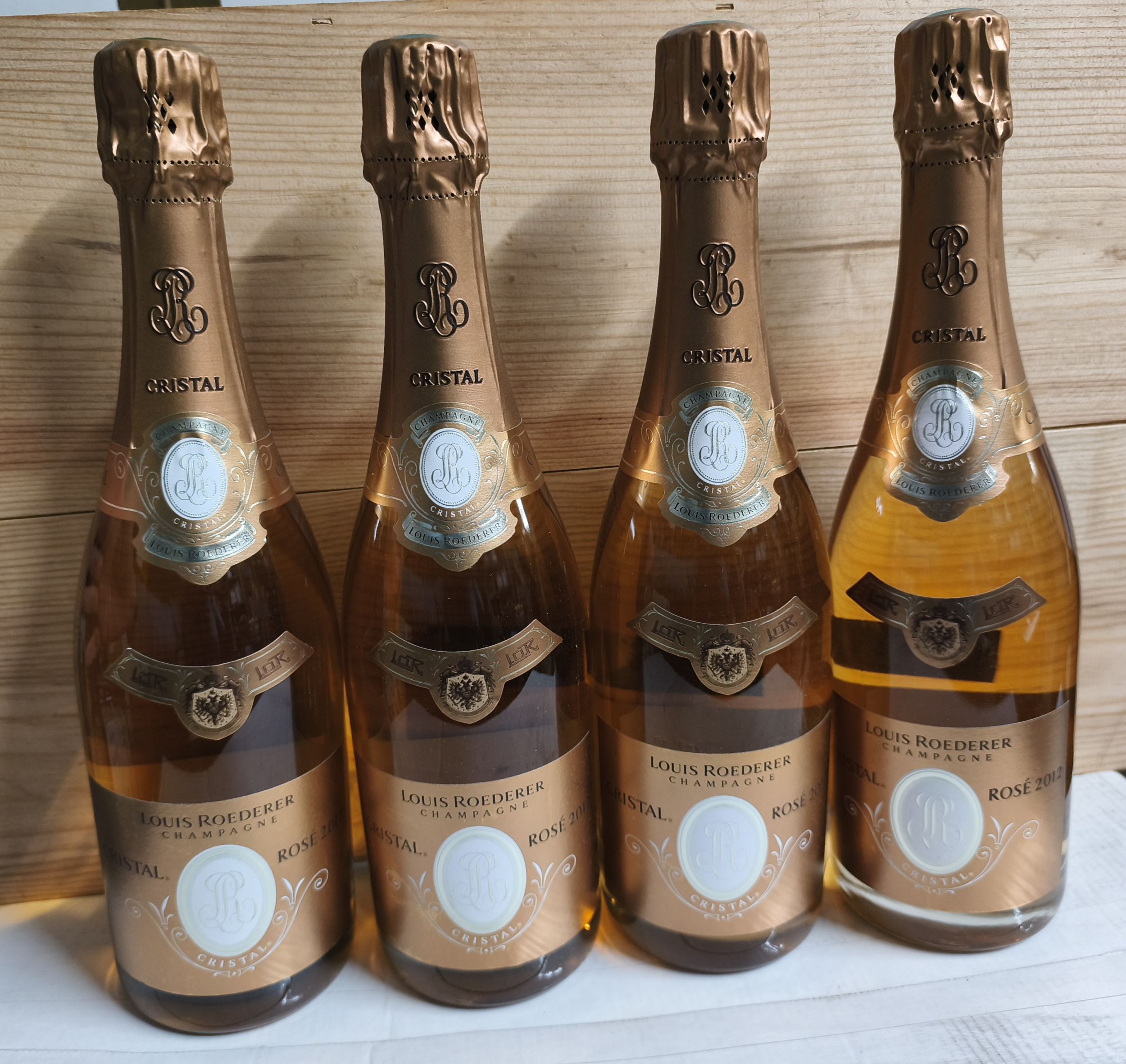 2 bouteilles BLANCS DIVERS :  | H&ocirc;tel Des Ventes de Monte-Carlo