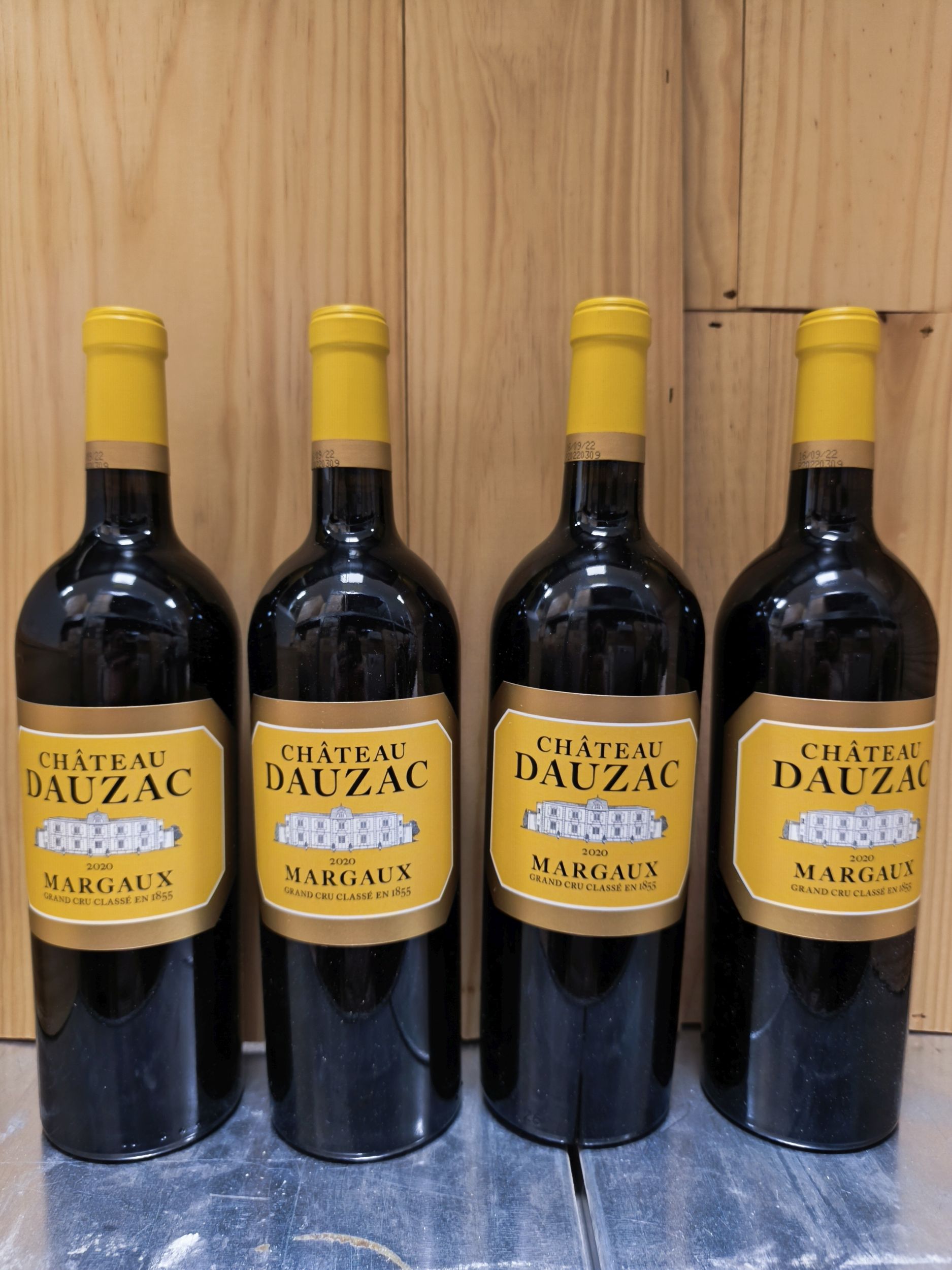 1  bouteille  PETRUS,:  | H&ocirc;tel Des Ventes de Monte-Carlo
