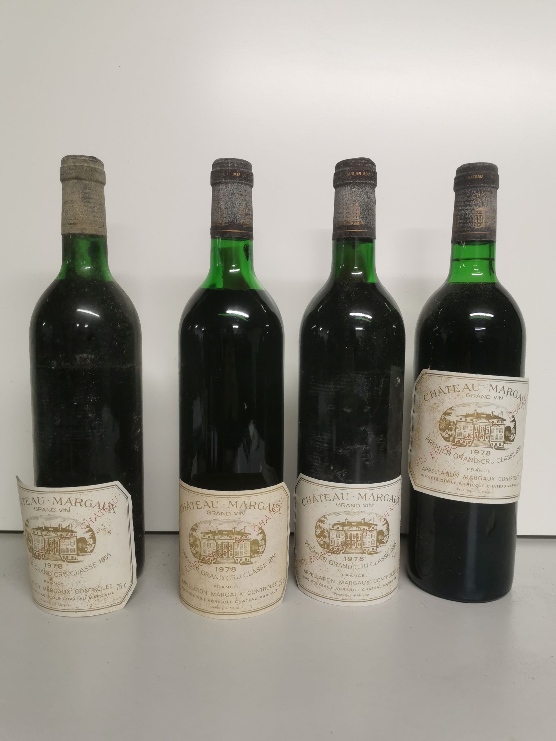 3 bouteilles  POMMARD :  | H&ocirc;tel Des Ventes de Monte-Carlo