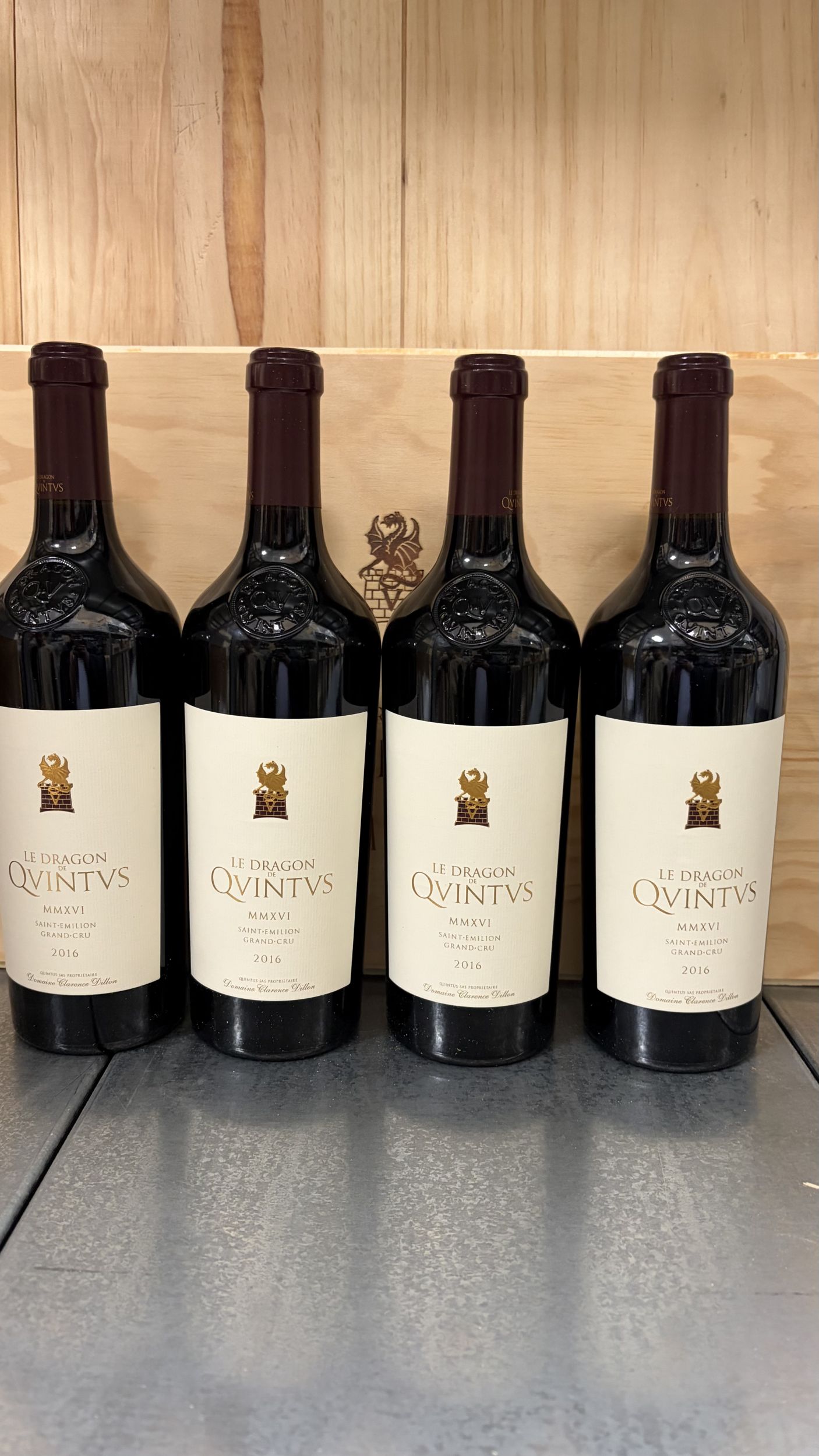 1  bouteille  PETRUS,:  | H&ocirc;tel Des Ventes de Monte-Carlo