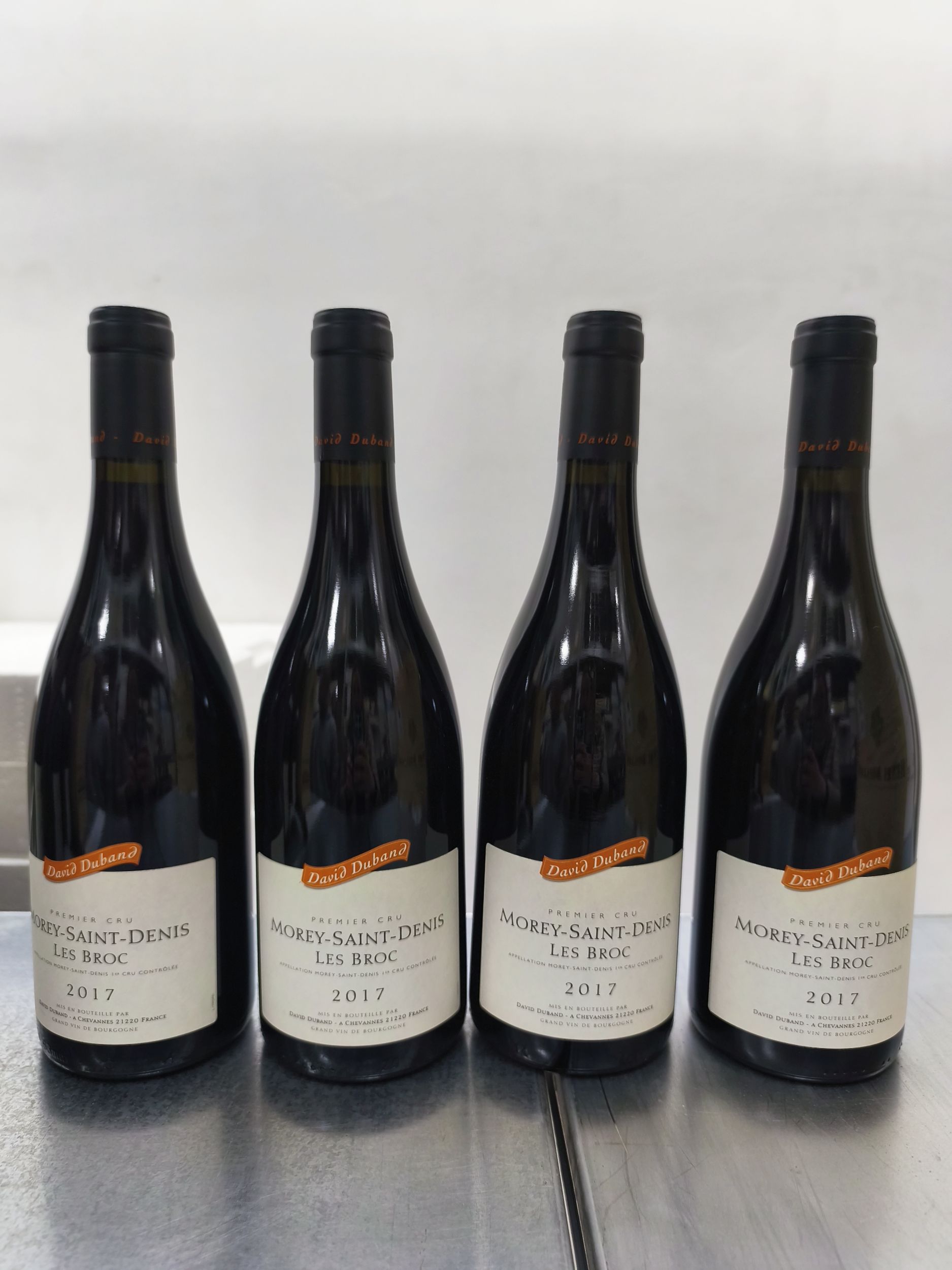 4 bouteilles BOURGOGNE:  | H&ocirc;tel Des Ventes de Monte-Carlo