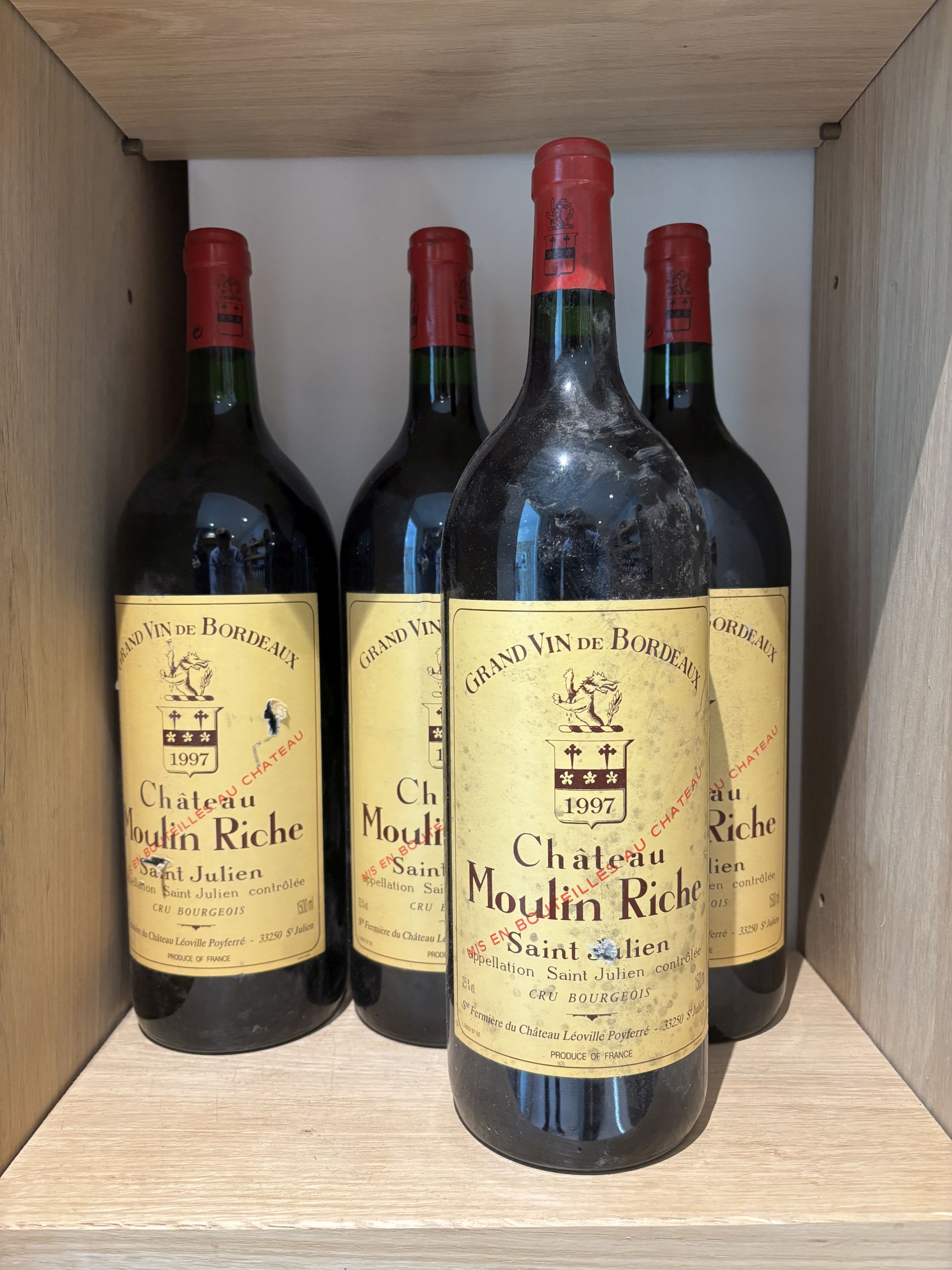 2 bouteilles BLANCS DIVERS :  | H&ocirc;tel Des Ventes de Monte-Carlo