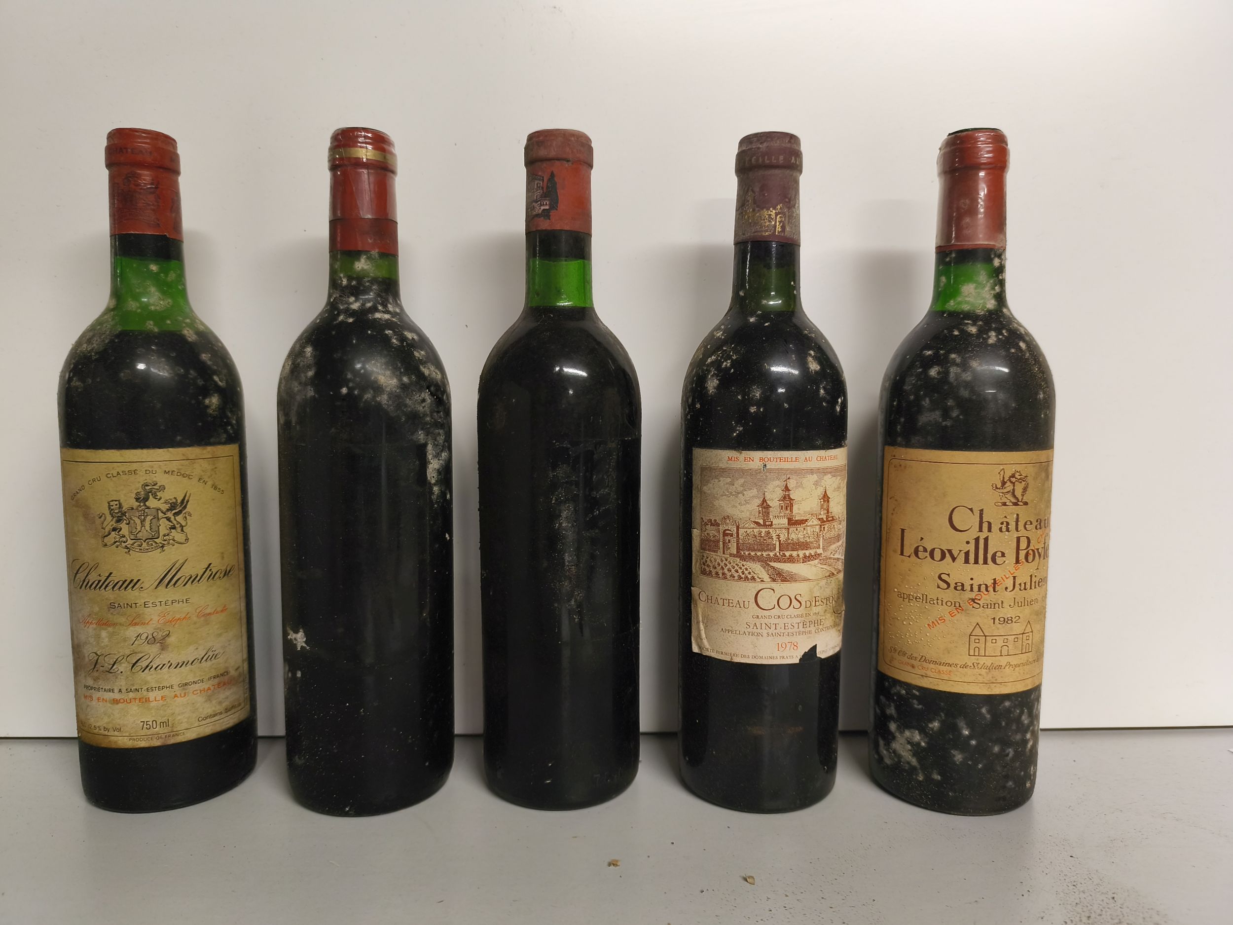 2 bouteilles BLANCS DIVERS :  | H&ocirc;tel Des Ventes de Monte-Carlo
