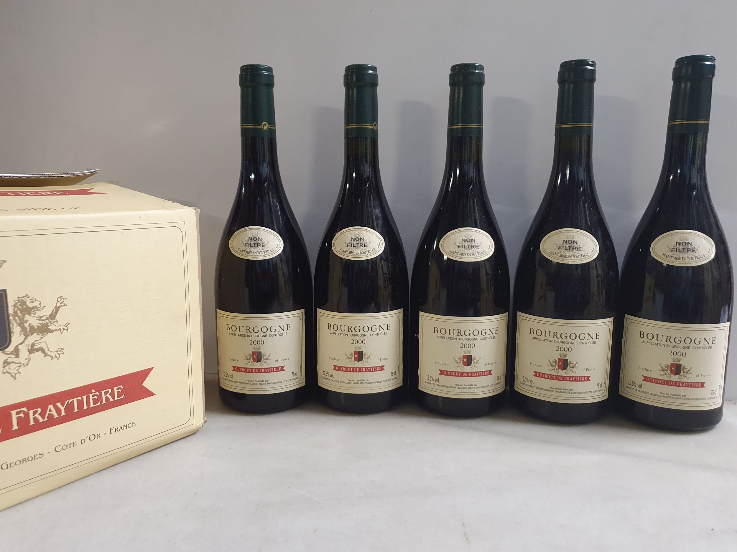 3 bouteilles  POMMARD :  | H&ocirc;tel Des Ventes de Monte-Carlo