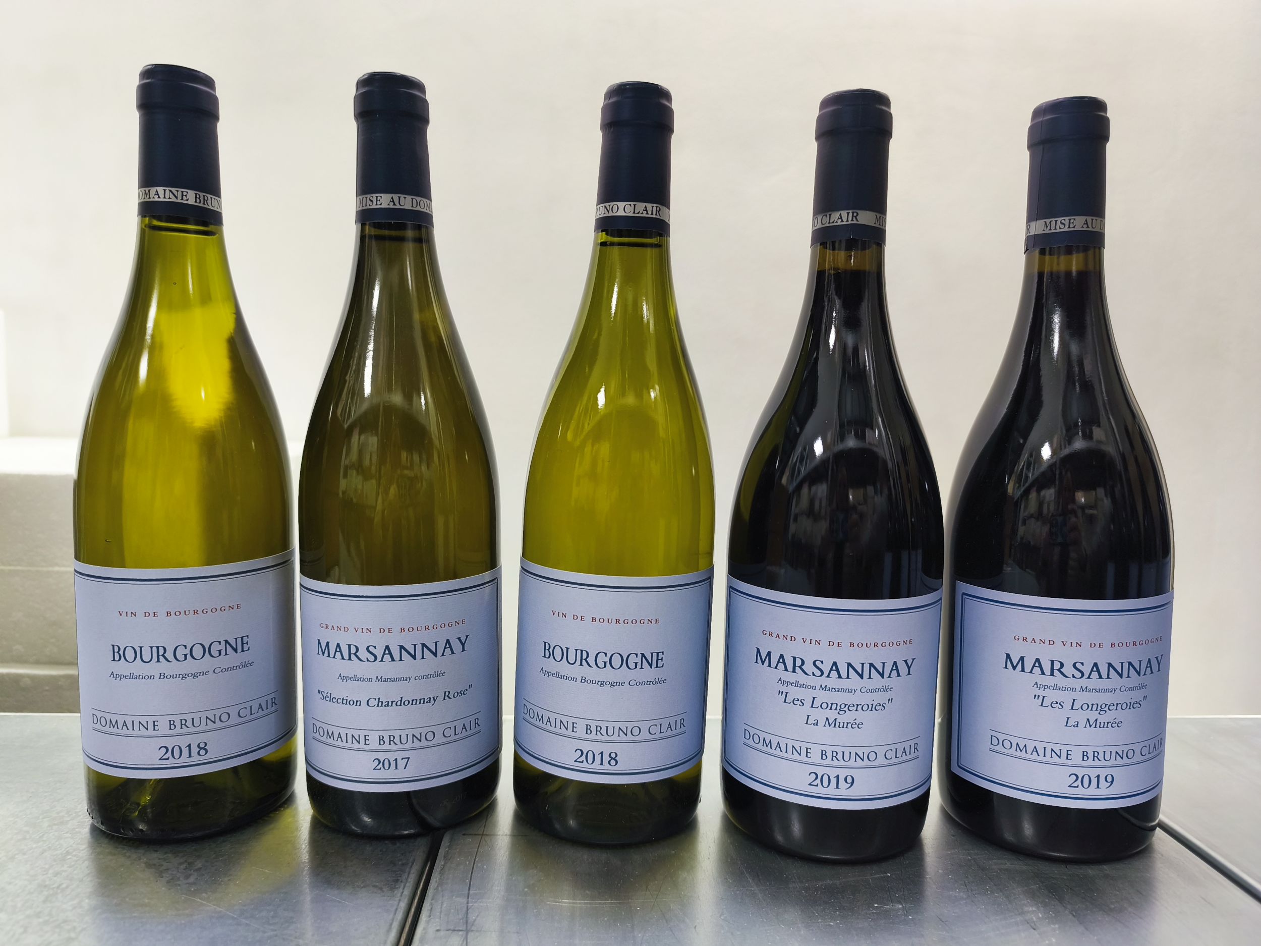 4 bouteilles BOURGOGNE:  | H&ocirc;tel Des Ventes de Monte-Carlo