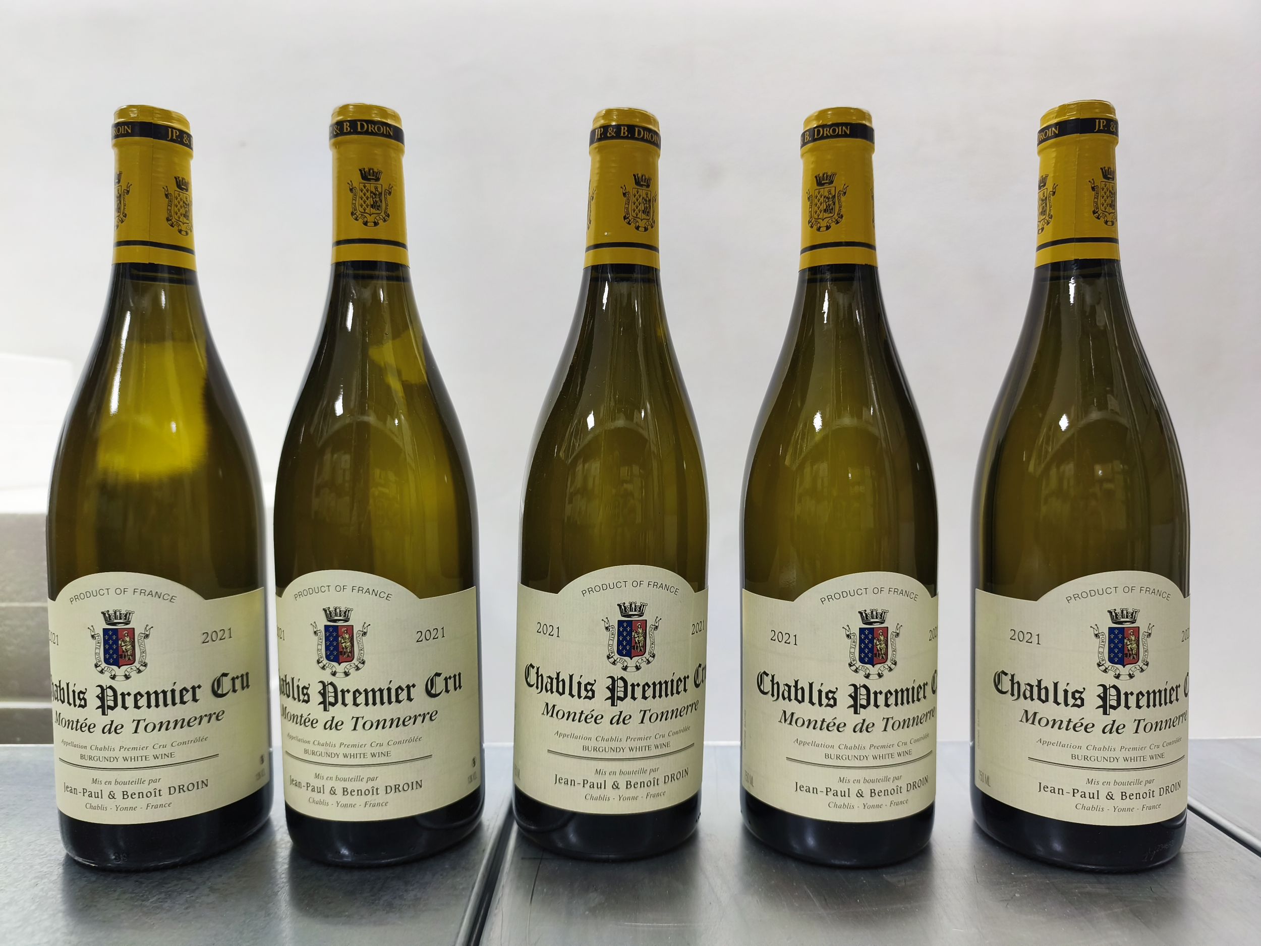 4 bouteilles BOURGOGNE:  | H&ocirc;tel Des Ventes de Monte-Carlo