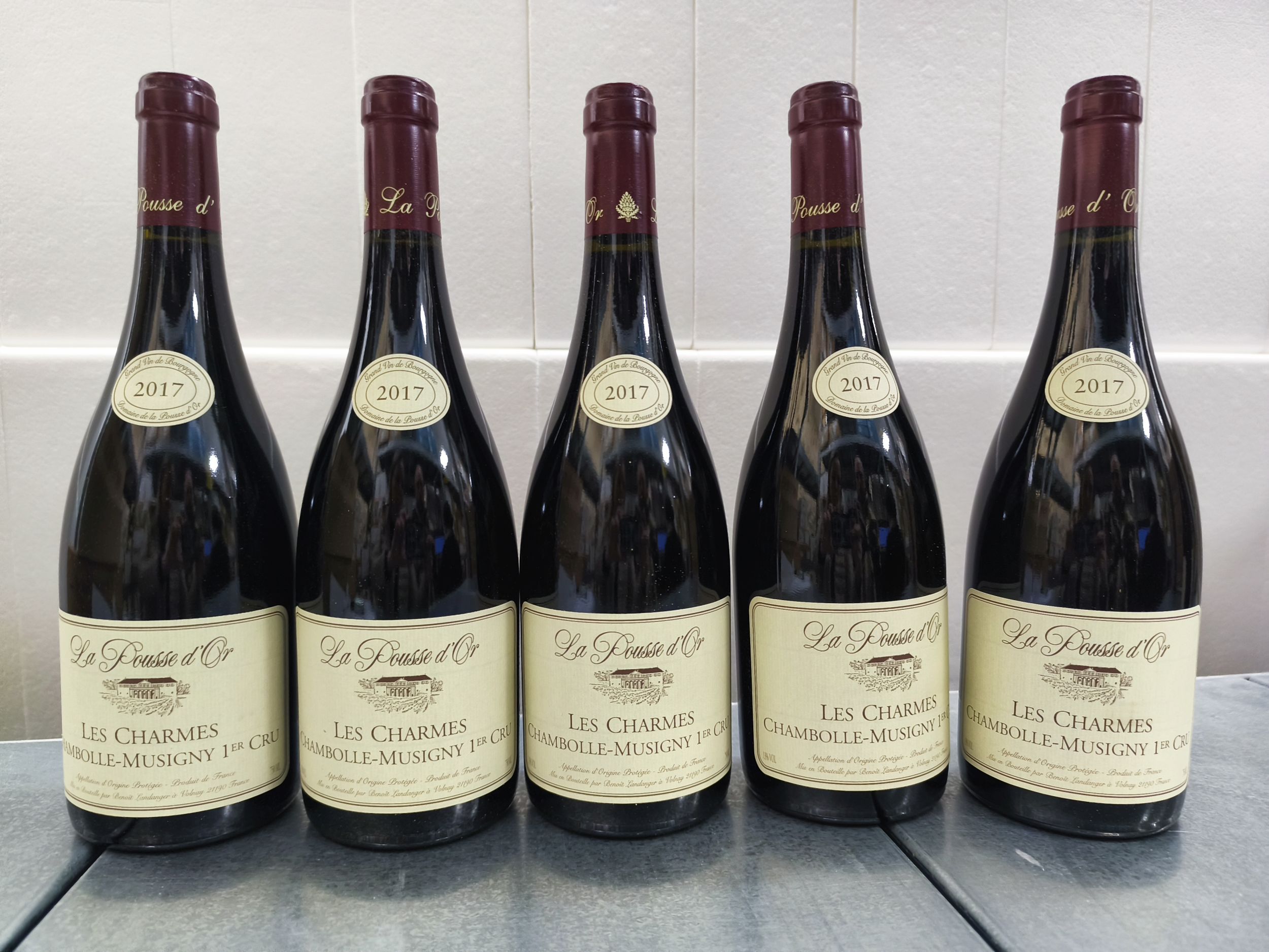 4 bouteilles BOURGOGNE:  | H&ocirc;tel Des Ventes de Monte-Carlo
