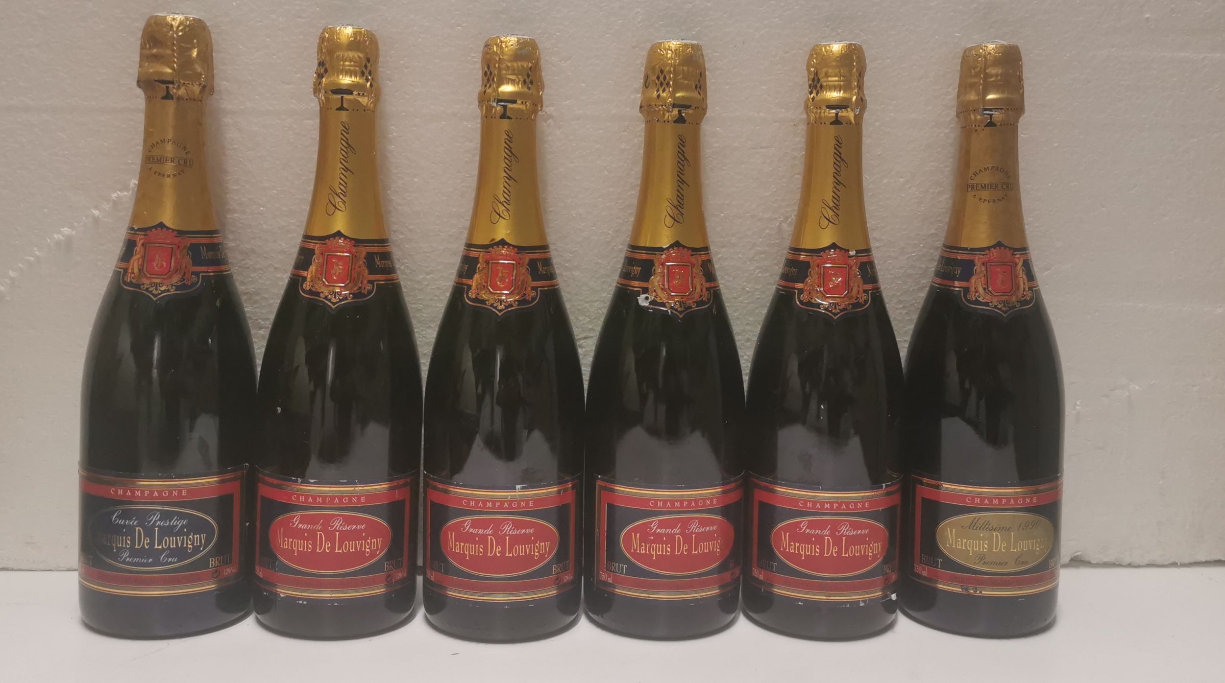 6 bouteilles CHAMPAGNE :  | H&ocirc;tel Des Ventes de Monte-Carlo