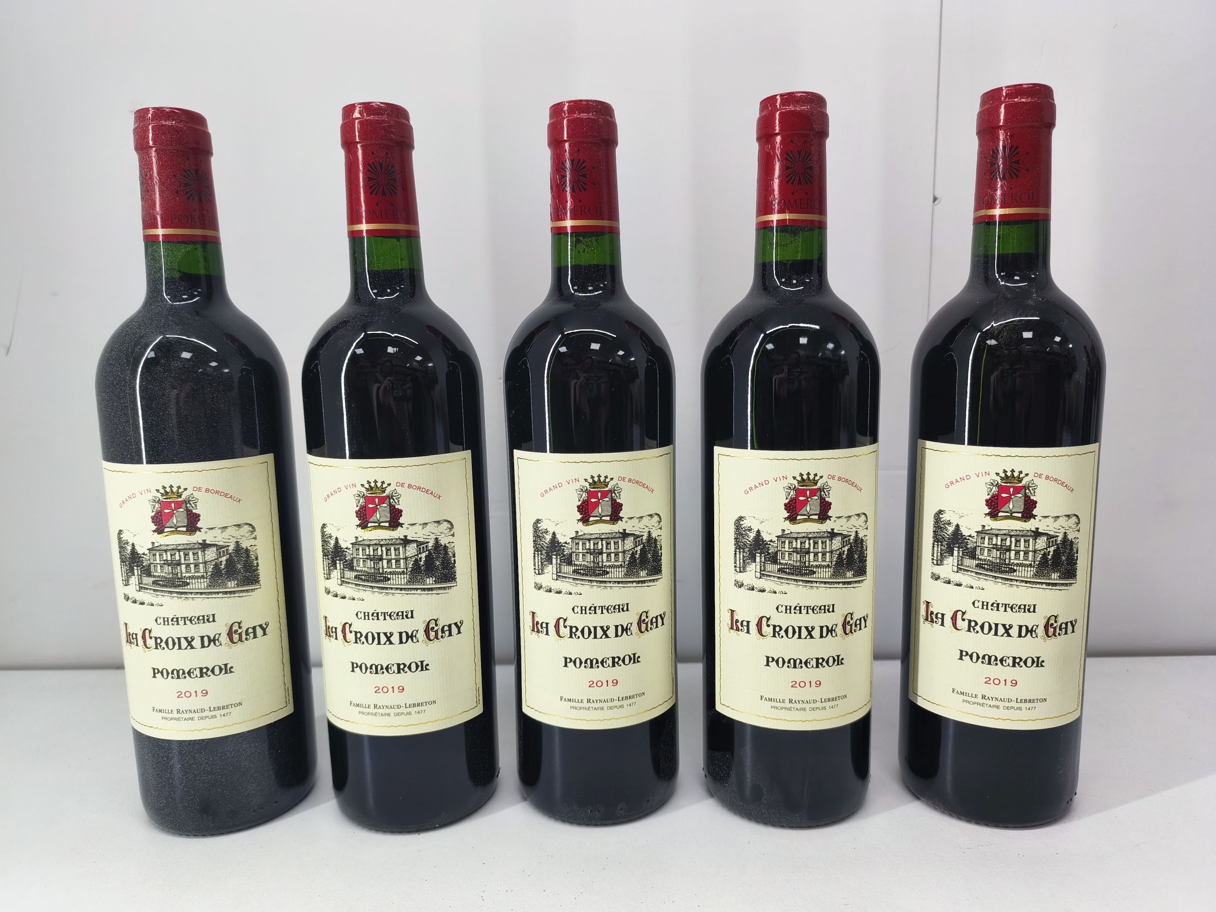 1  bouteille  PETRUS,:  | H&ocirc;tel Des Ventes de Monte-Carlo
