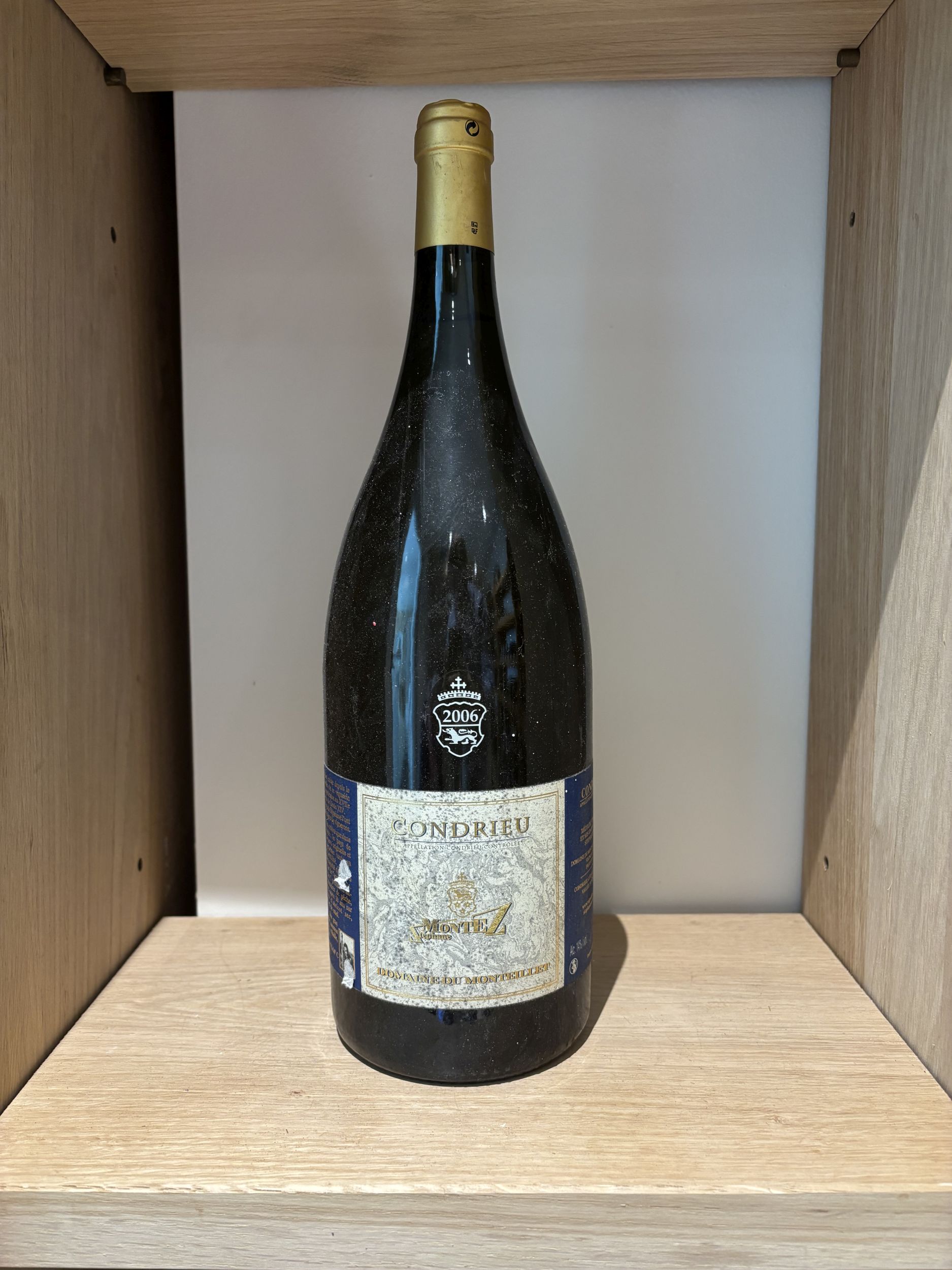 2 bouteilles BLANCS DIVERS :  | H&ocirc;tel Des Ventes de Monte-Carlo