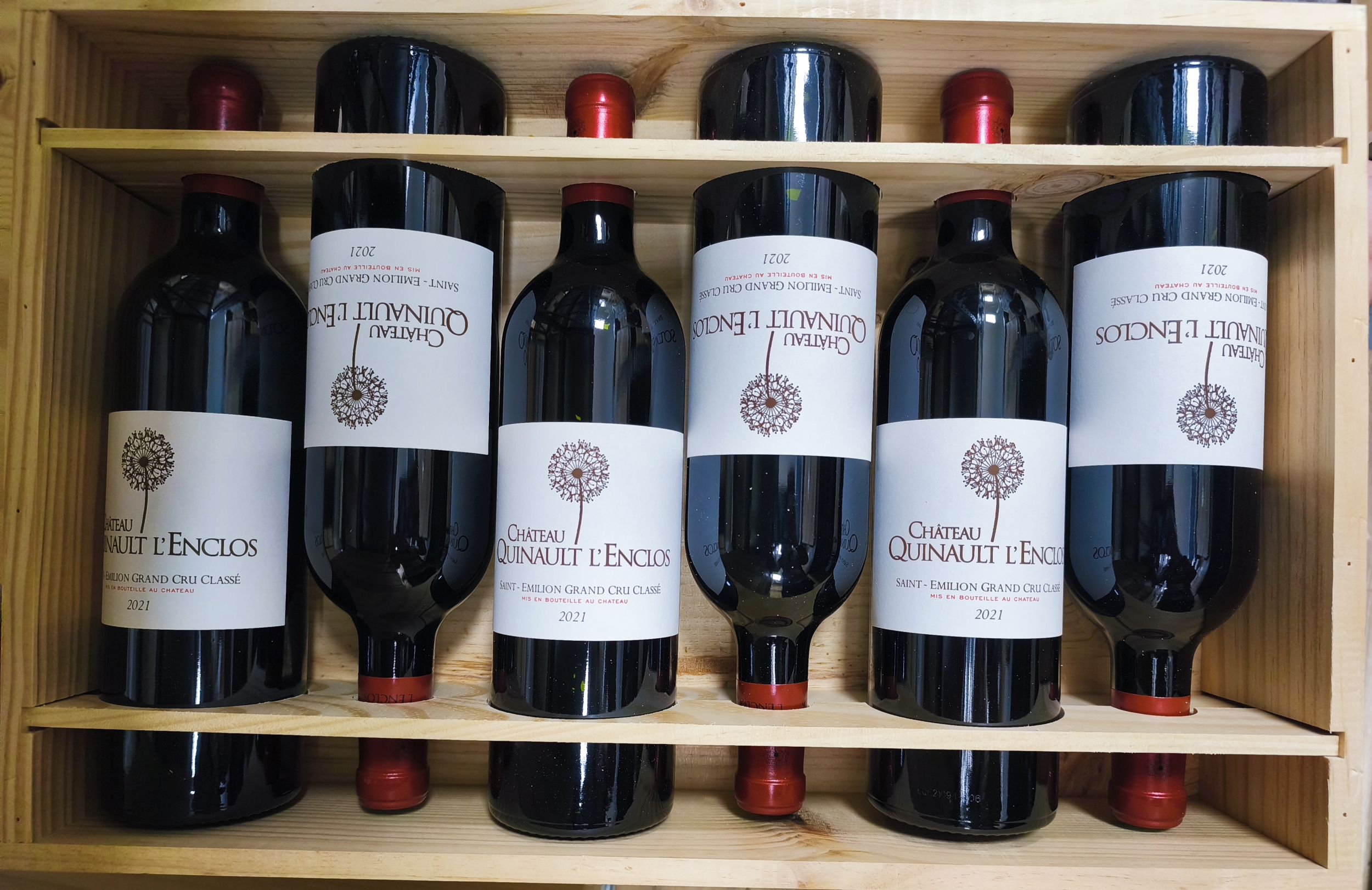1  bouteille  PETRUS,:  | H&ocirc;tel Des Ventes de Monte-Carlo