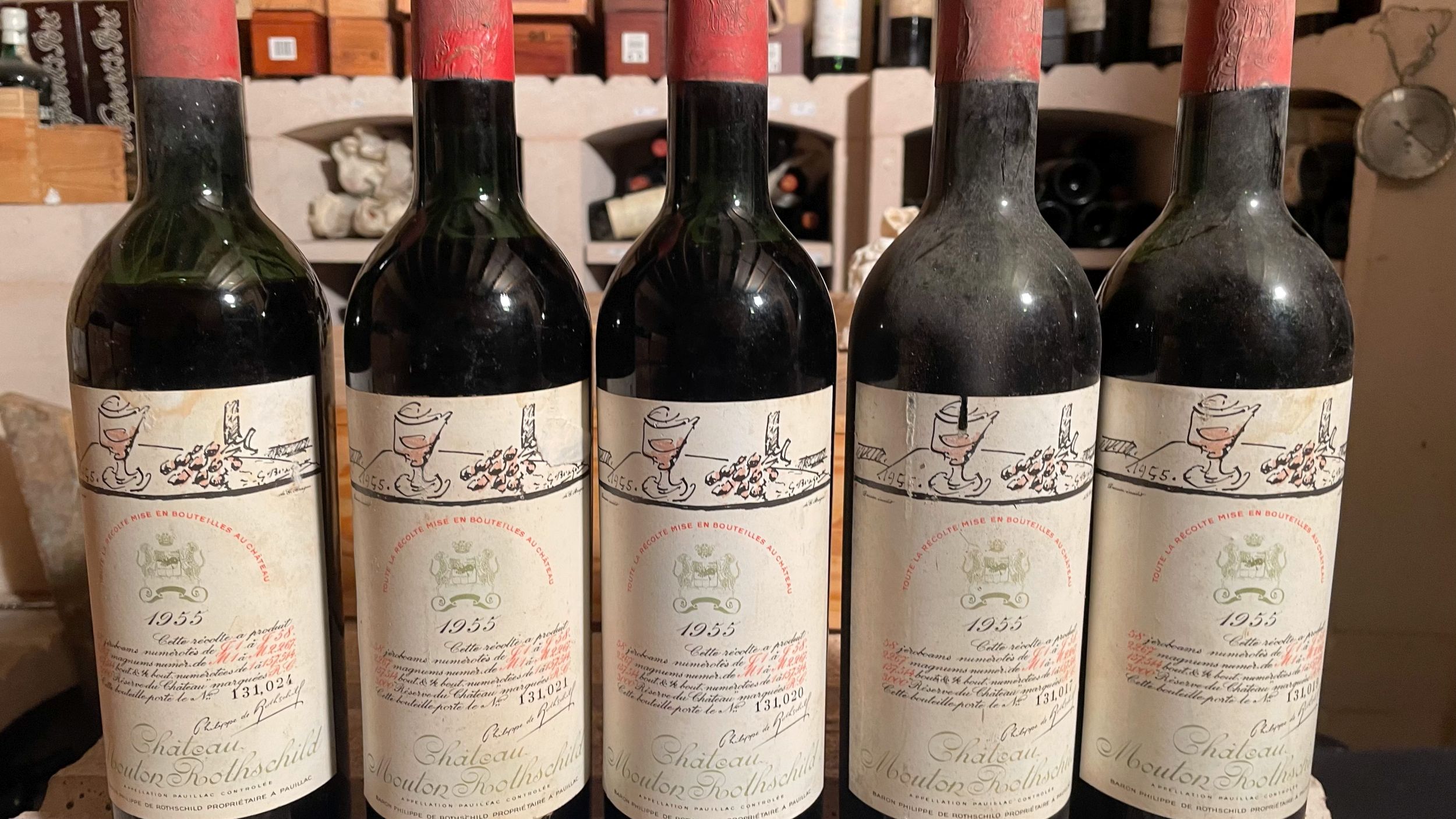 4 bouteilles :  | H&ocirc;tel Des Ventes de Monte-Carlo