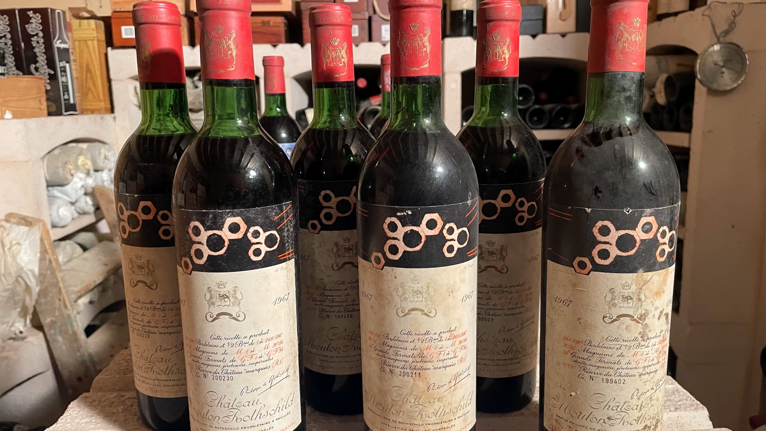 4 bouteilles :  | H&ocirc;tel Des Ventes de Monte-Carlo