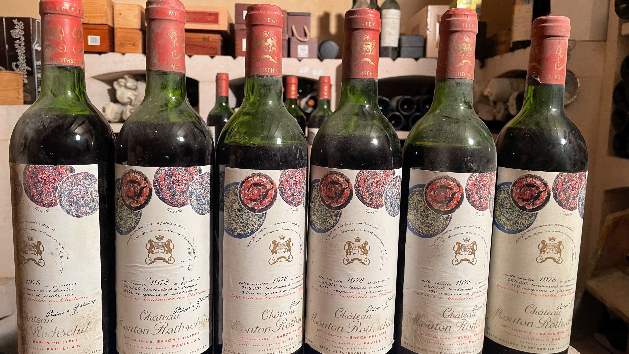 4 bouteilles :  | H&ocirc;tel Des Ventes de Monte-Carlo