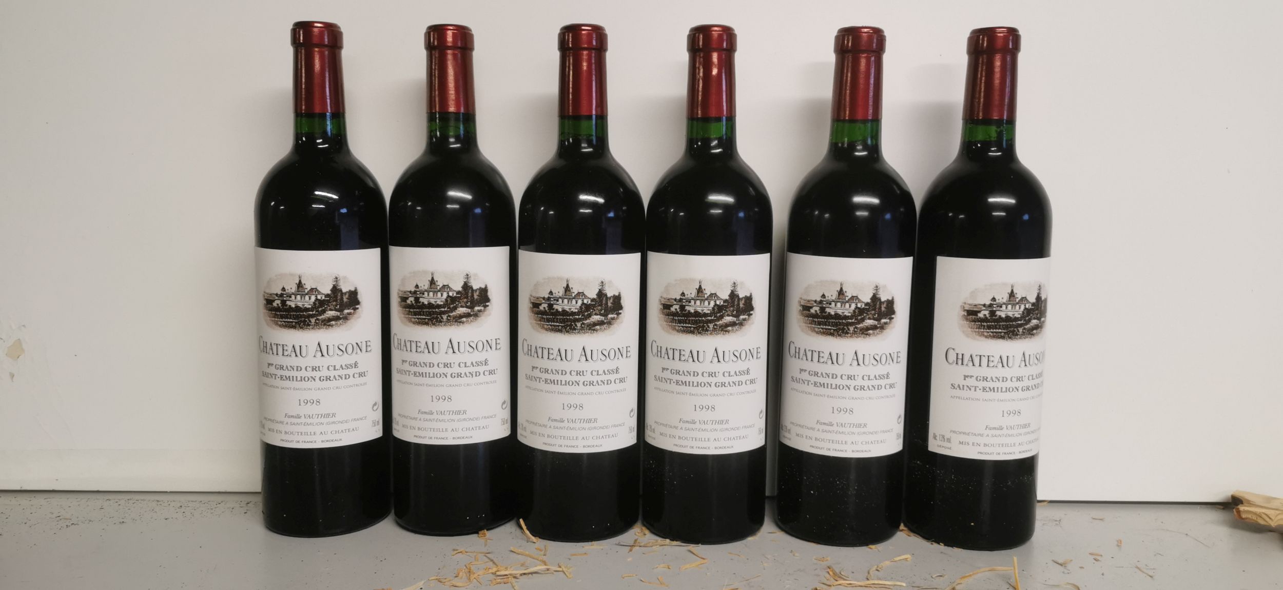 4 bouteilles :  | H&ocirc;tel Des Ventes de Monte-Carlo