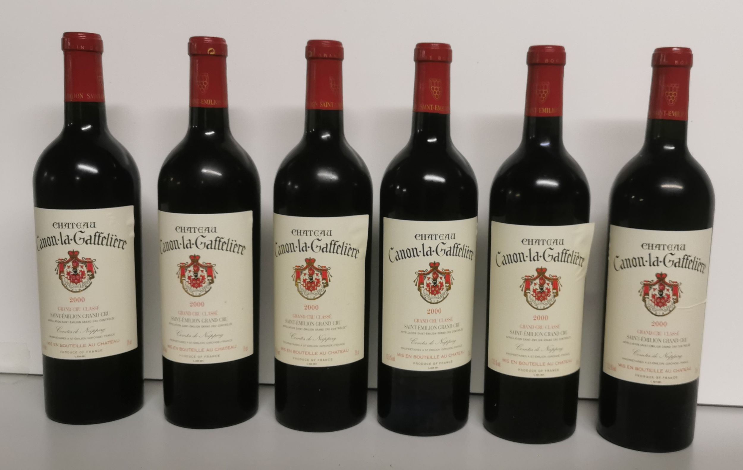 4 bouteilles :  | H&ocirc;tel Des Ventes de Monte-Carlo