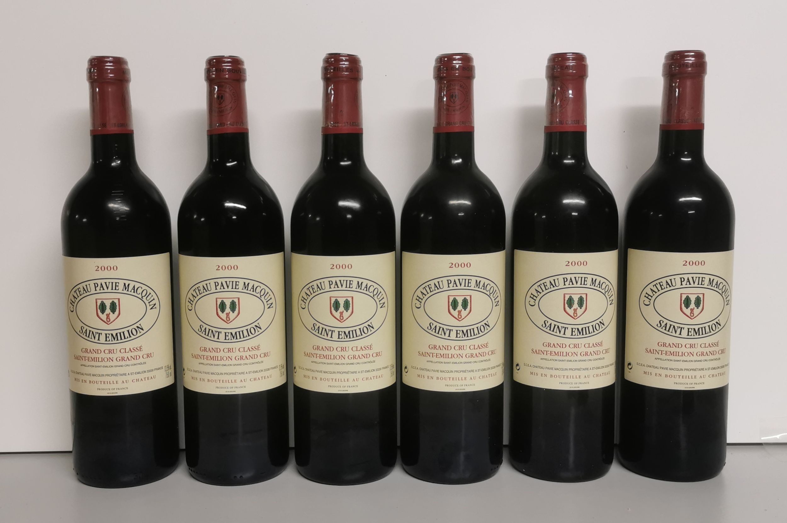 4 bouteilles :  | H&ocirc;tel Des Ventes de Monte-Carlo