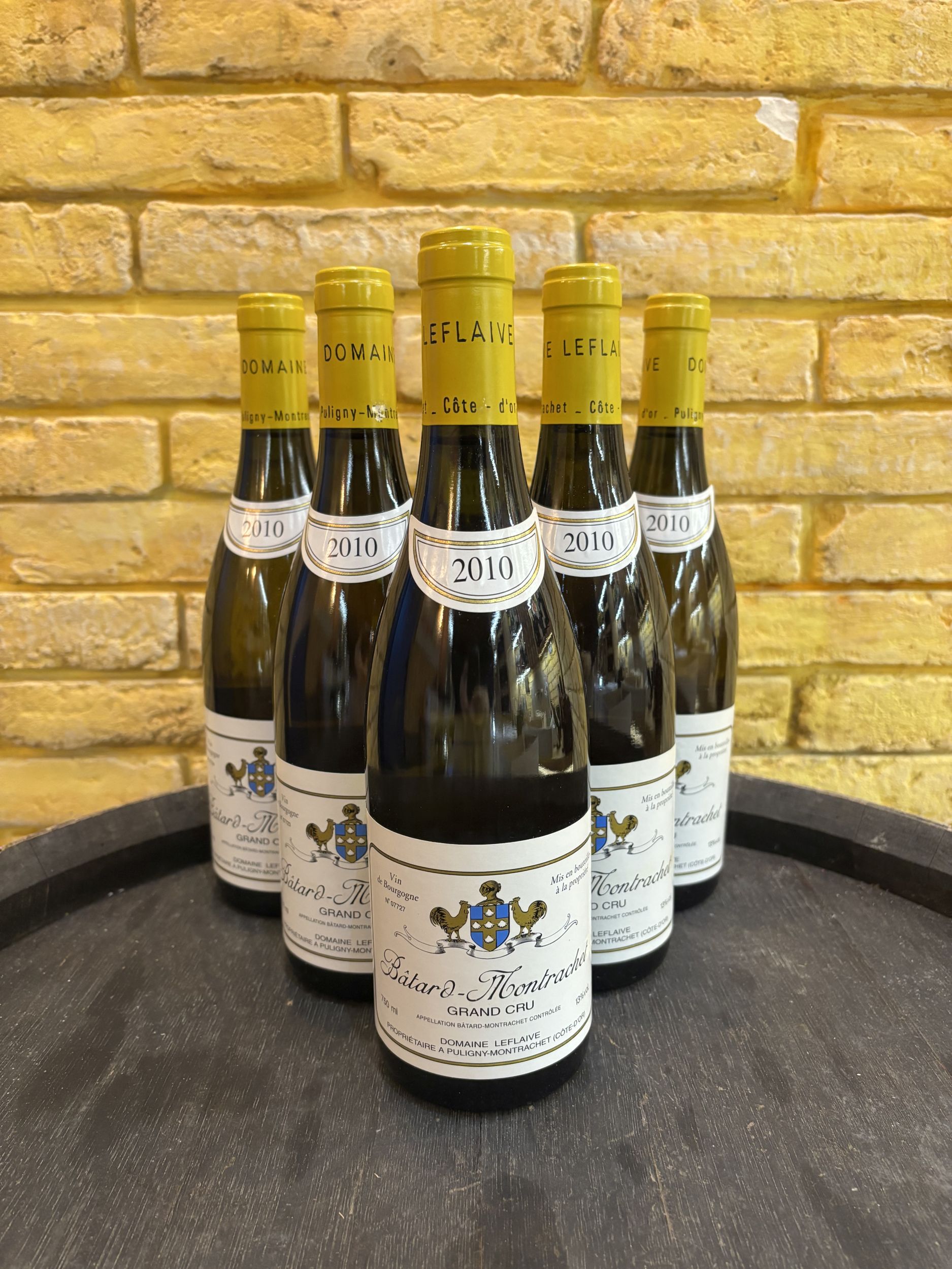 2 bouteilles BLANCS DIVERS :  | H&ocirc;tel Des Ventes de Monte-Carlo