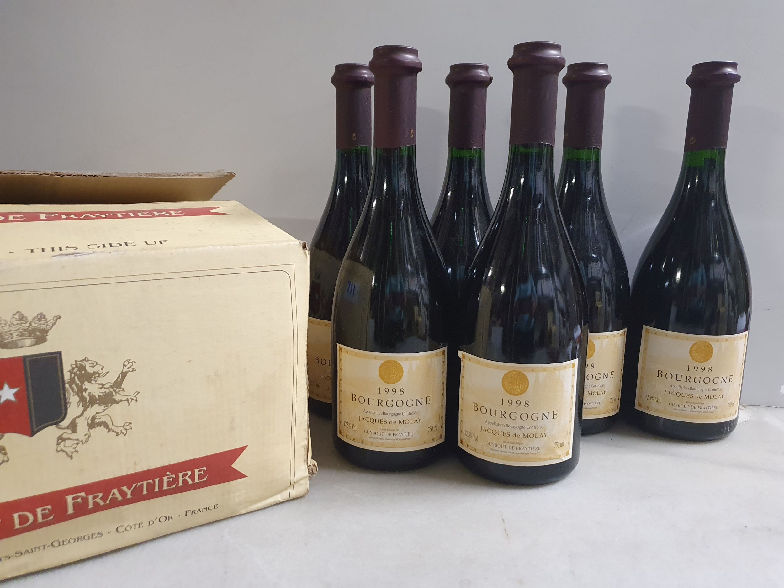 3 bouteilles  POMMARD :  | H&ocirc;tel Des Ventes de Monte-Carlo