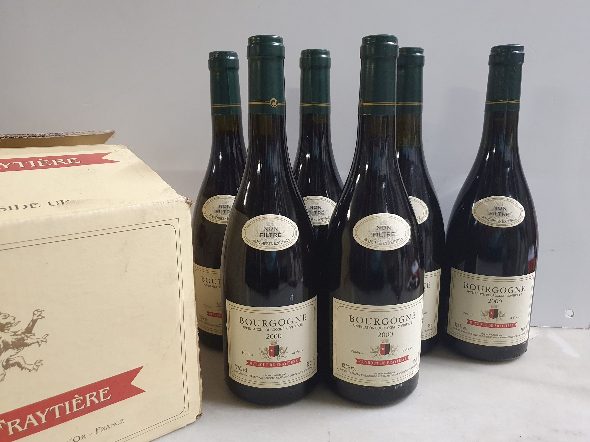 3 bouteilles  POMMARD :  | H&ocirc;tel Des Ventes de Monte-Carlo