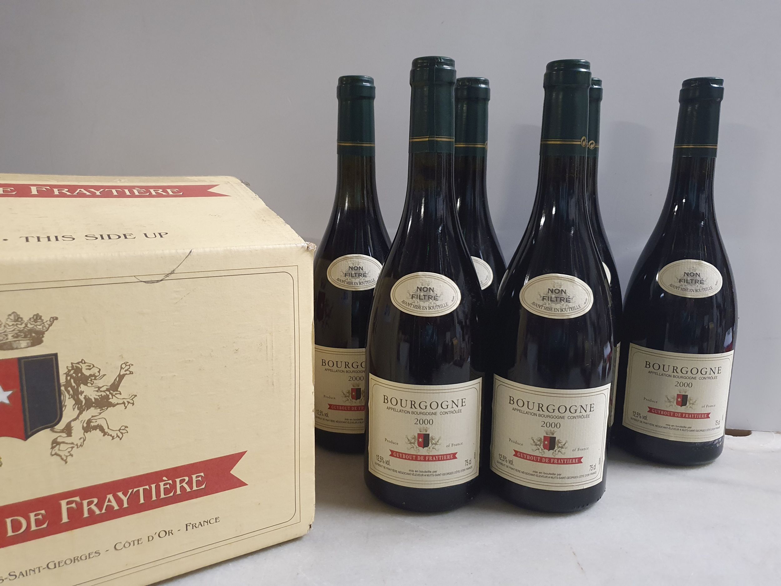 3 bouteilles  POMMARD :  | H&ocirc;tel Des Ventes de Monte-Carlo