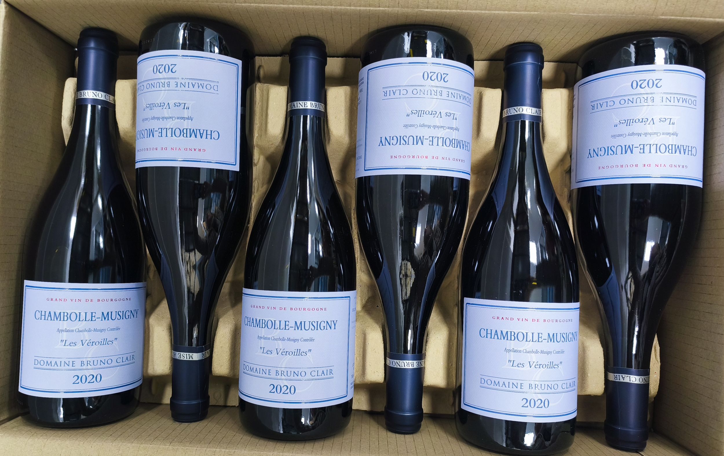 4 bouteilles BOURGOGNE:  | H&ocirc;tel Des Ventes de Monte-Carlo