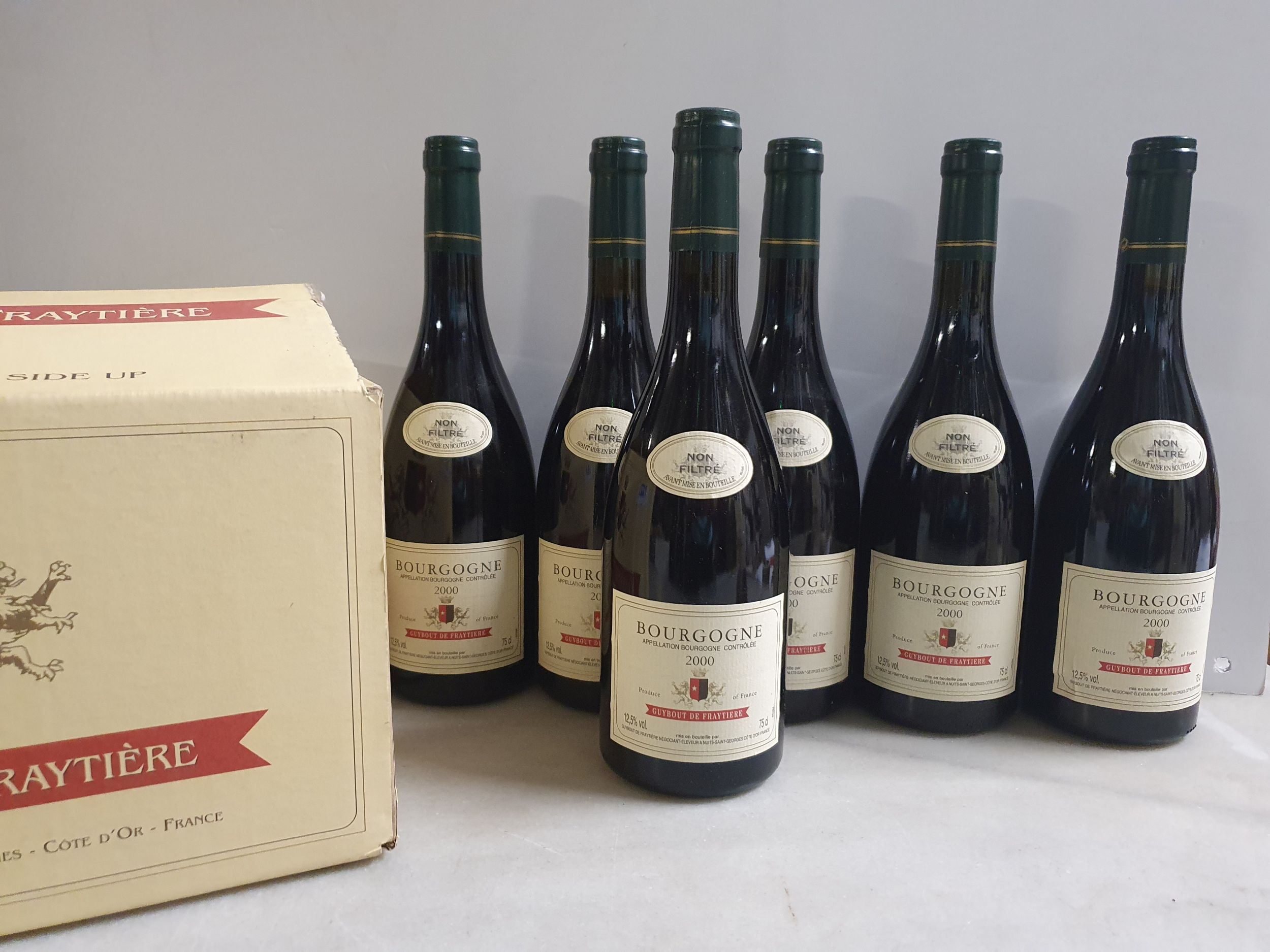 3 bouteilles  BAROLO :  | H&ocirc;tel Des Ventes de Monte-Carlo