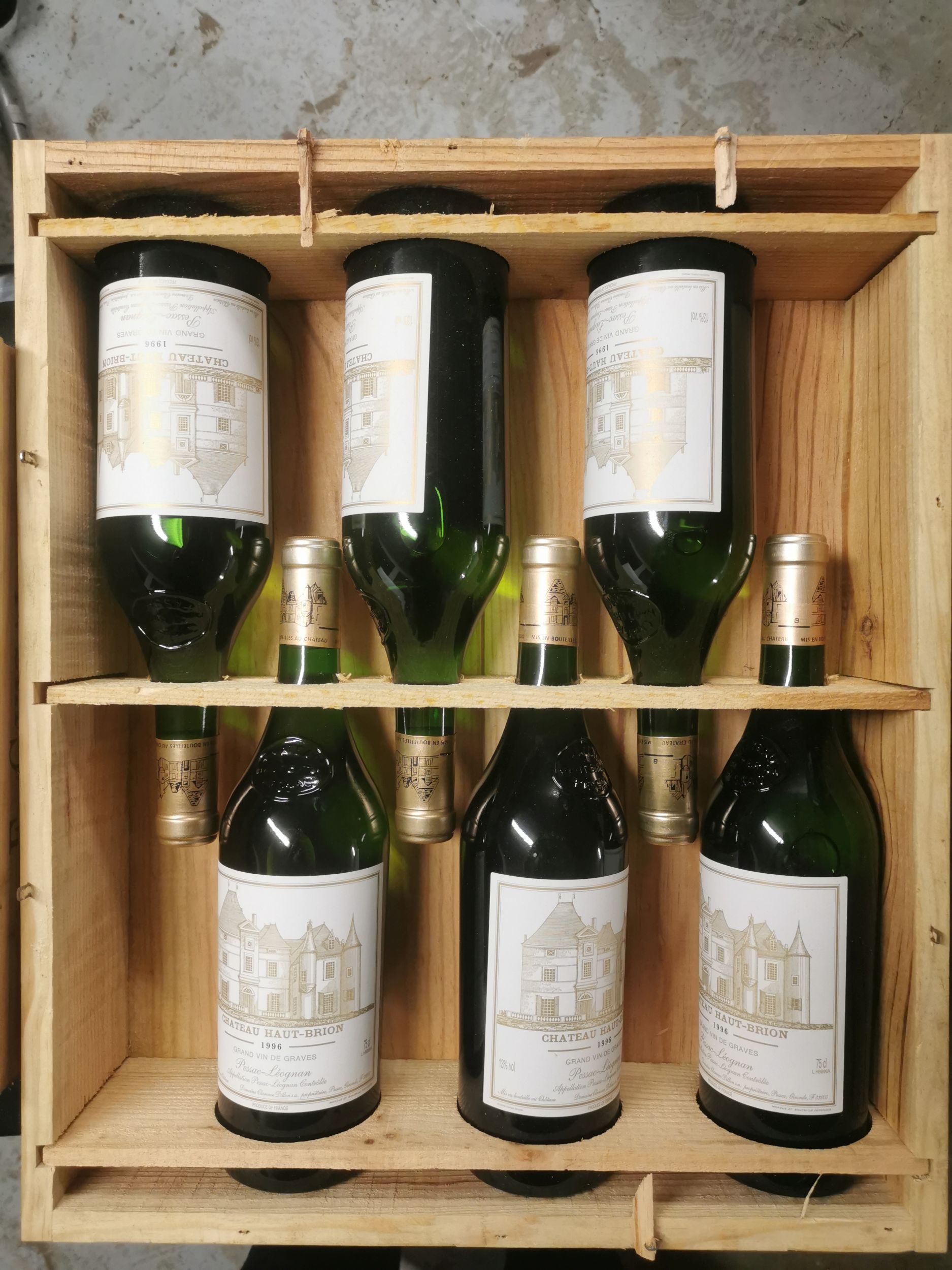 3 bouteilles  POMMARD :  | H&ocirc;tel Des Ventes de Monte-Carlo