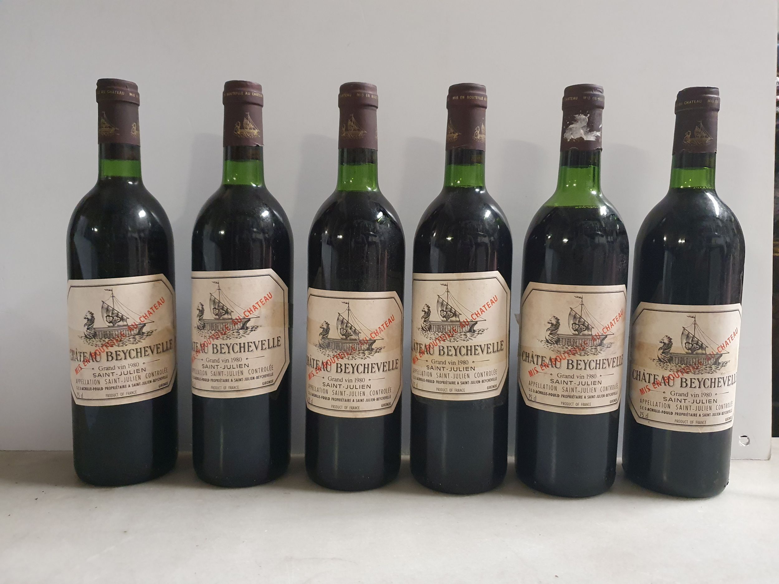 3 bouteilles  POMMARD :  | H&ocirc;tel Des Ventes de Monte-Carlo