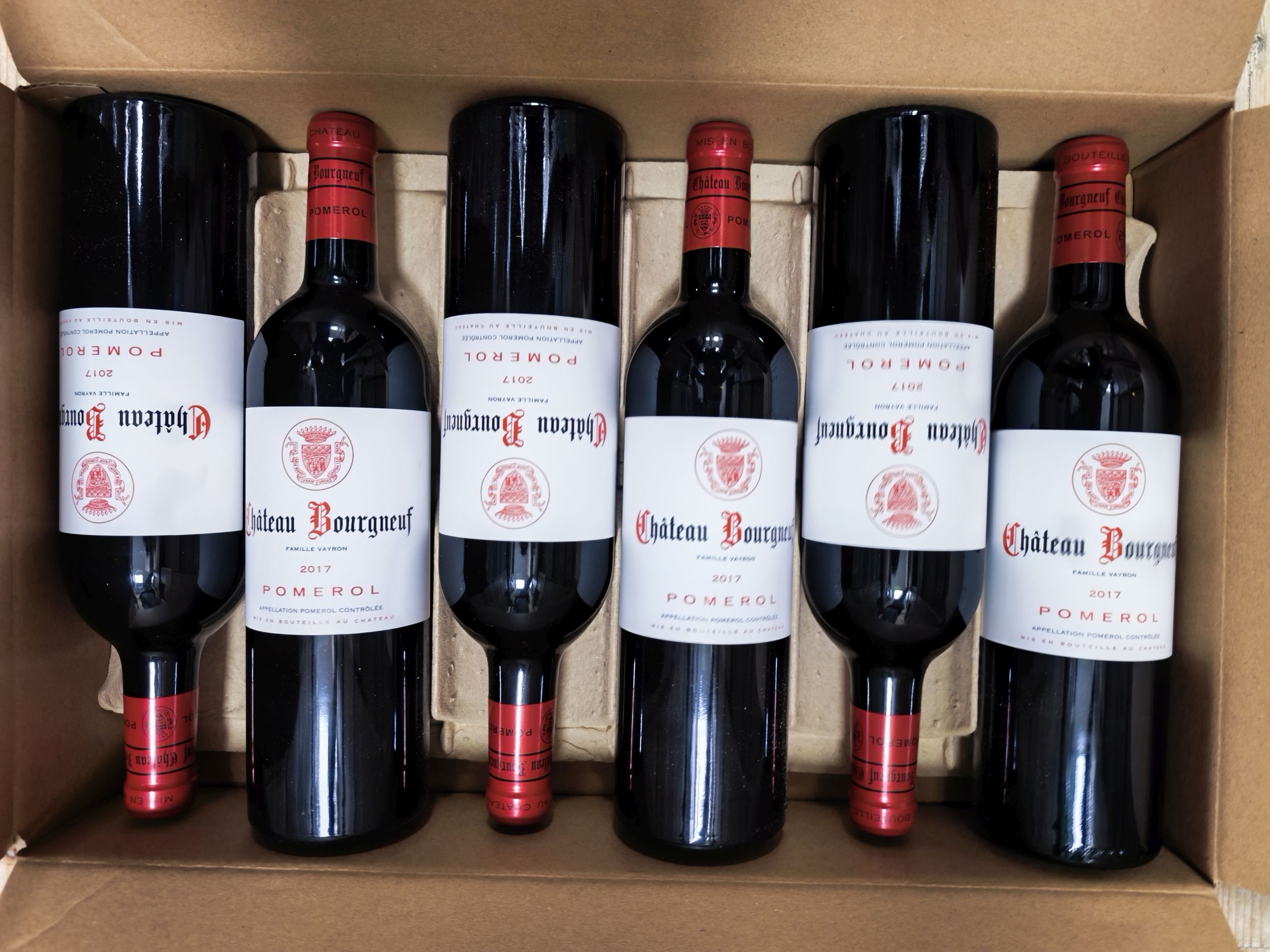 1  bouteille  PETRUS,:  | H&ocirc;tel Des Ventes de Monte-Carlo