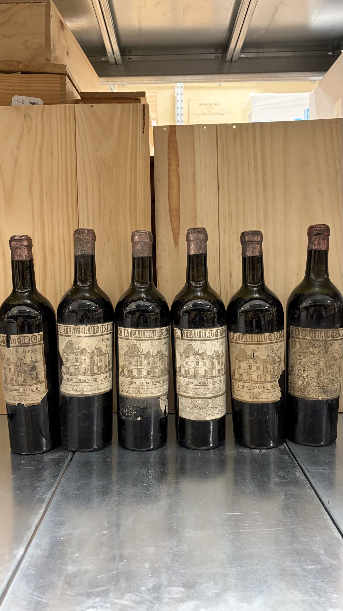 6 bouteilles  Château  HAUT-BRION,