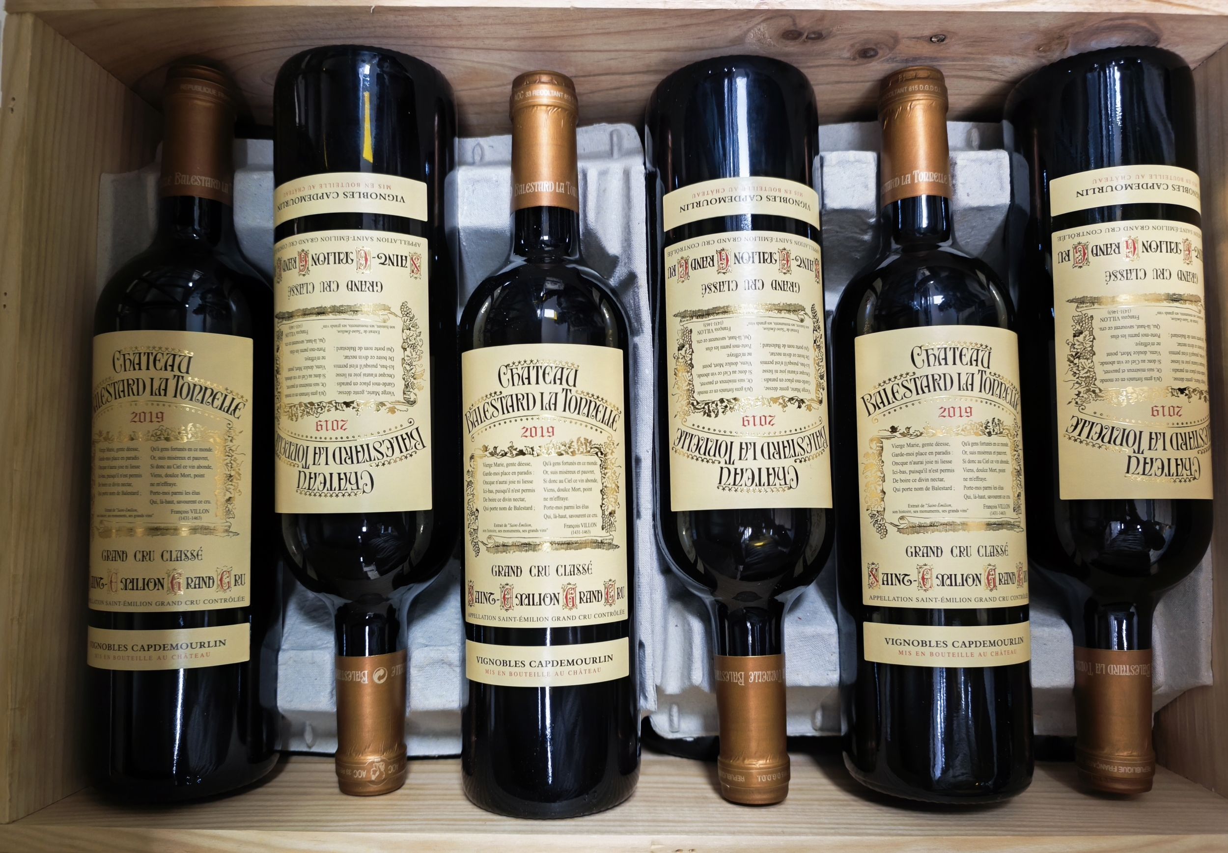 1  bouteille  PETRUS,:  | H&ocirc;tel Des Ventes de Monte-Carlo