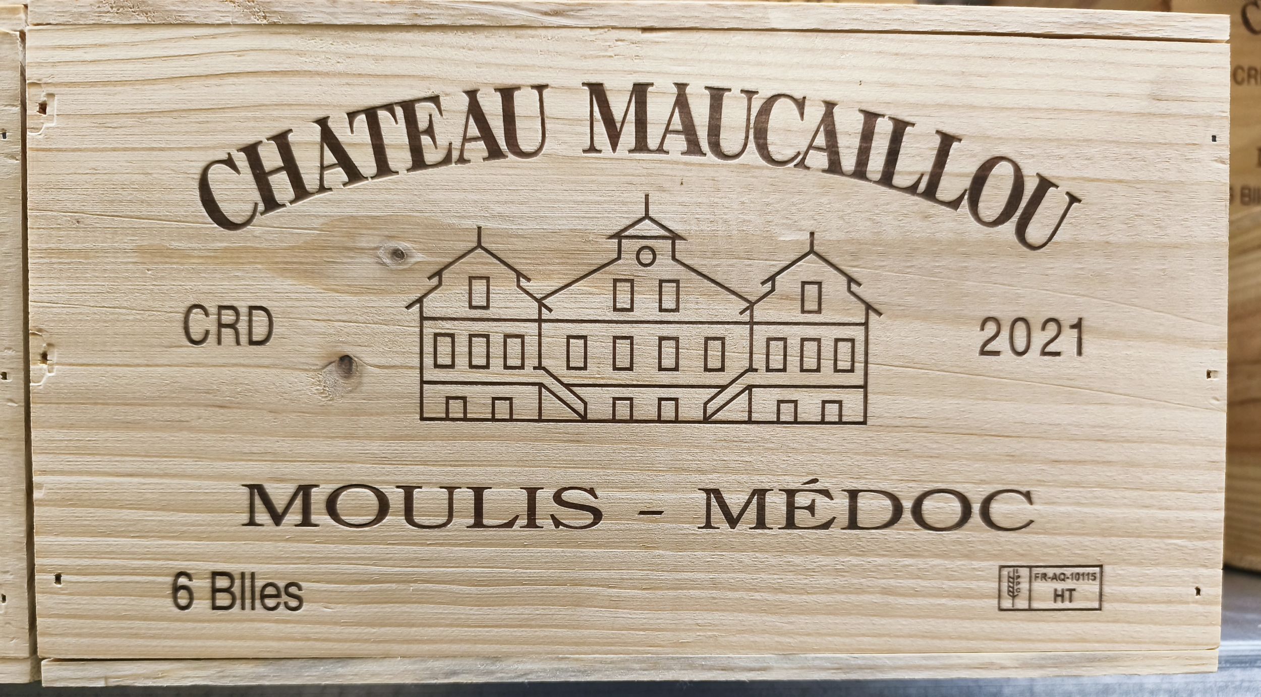 1  bouteille  PETRUS,:  | H&ocirc;tel Des Ventes de Monte-Carlo