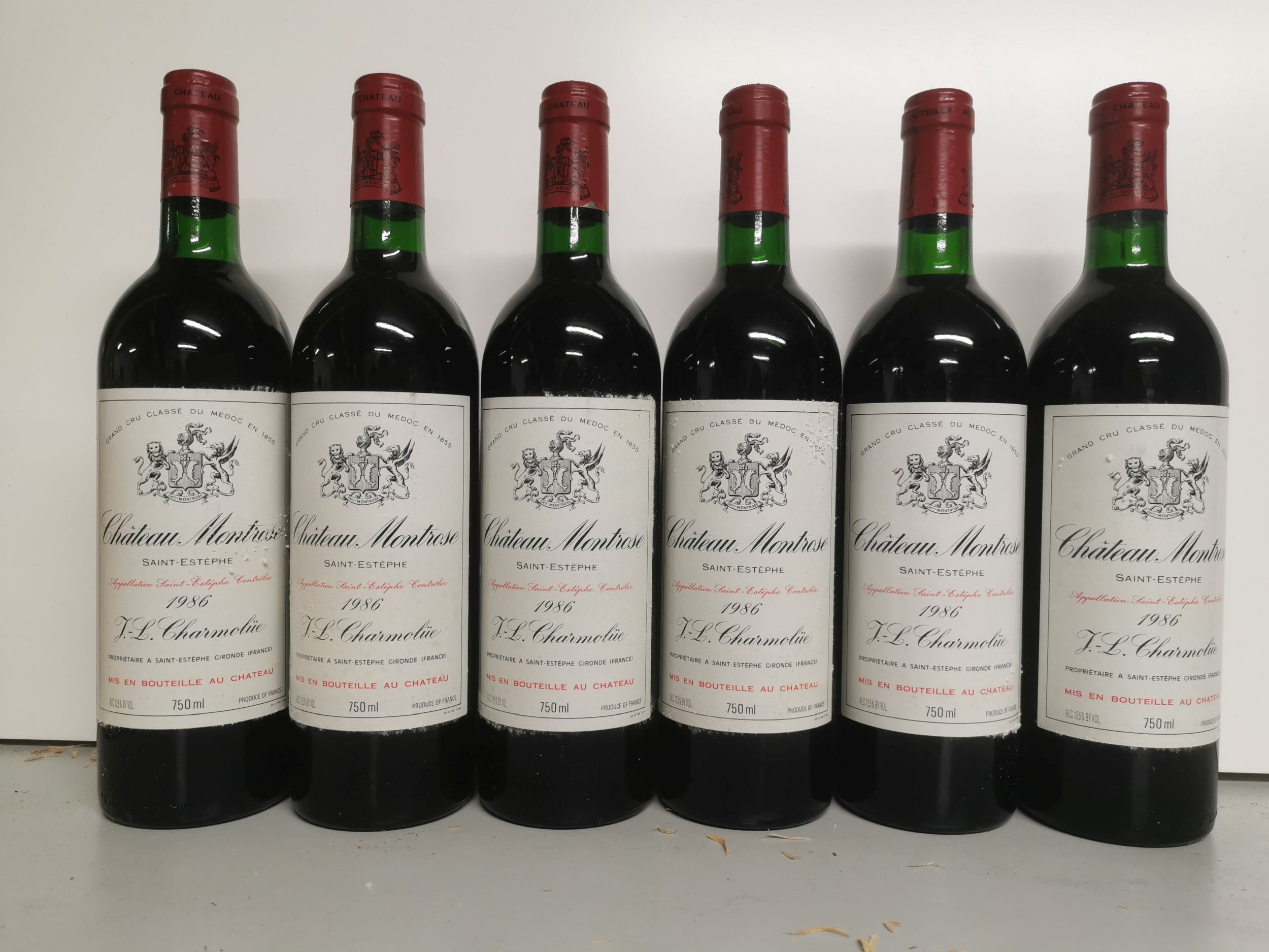 2 bouteilles BLANCS DIVERS :  | H&ocirc;tel Des Ventes de Monte-Carlo