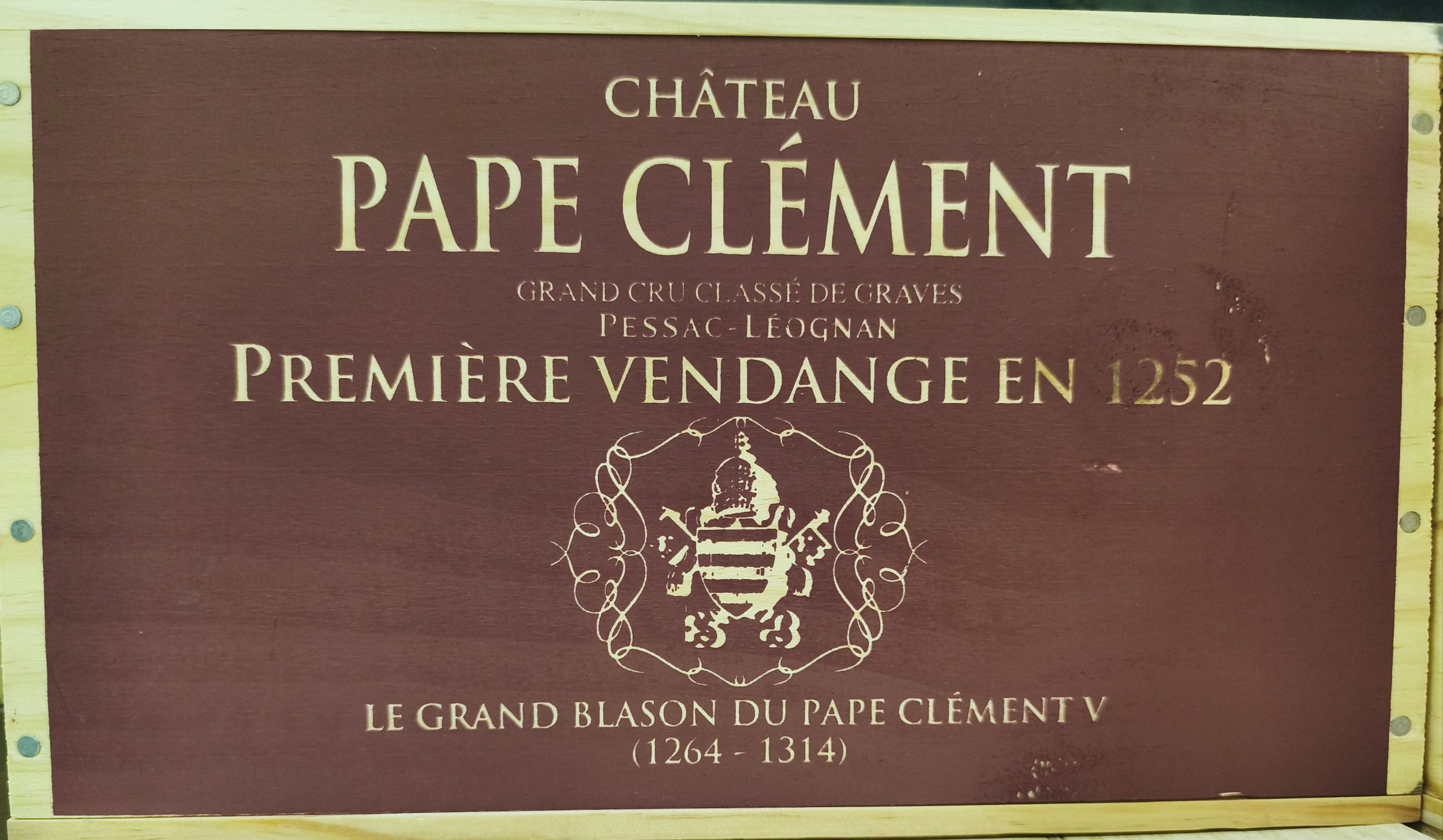 1  bouteille  PETRUS,:  | H&ocirc;tel Des Ventes de Monte-Carlo
