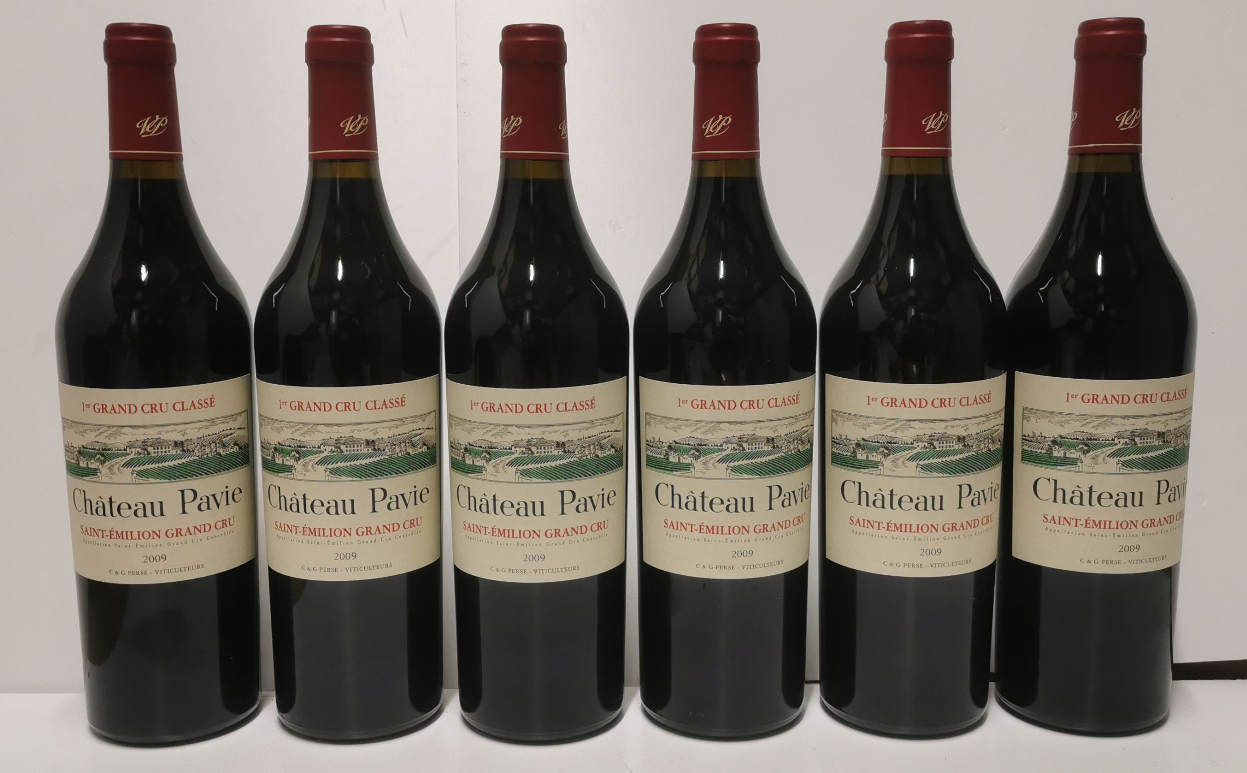 6 bouteilles CHAMPAGNE :  | H&ocirc;tel Des Ventes de Monte-Carlo