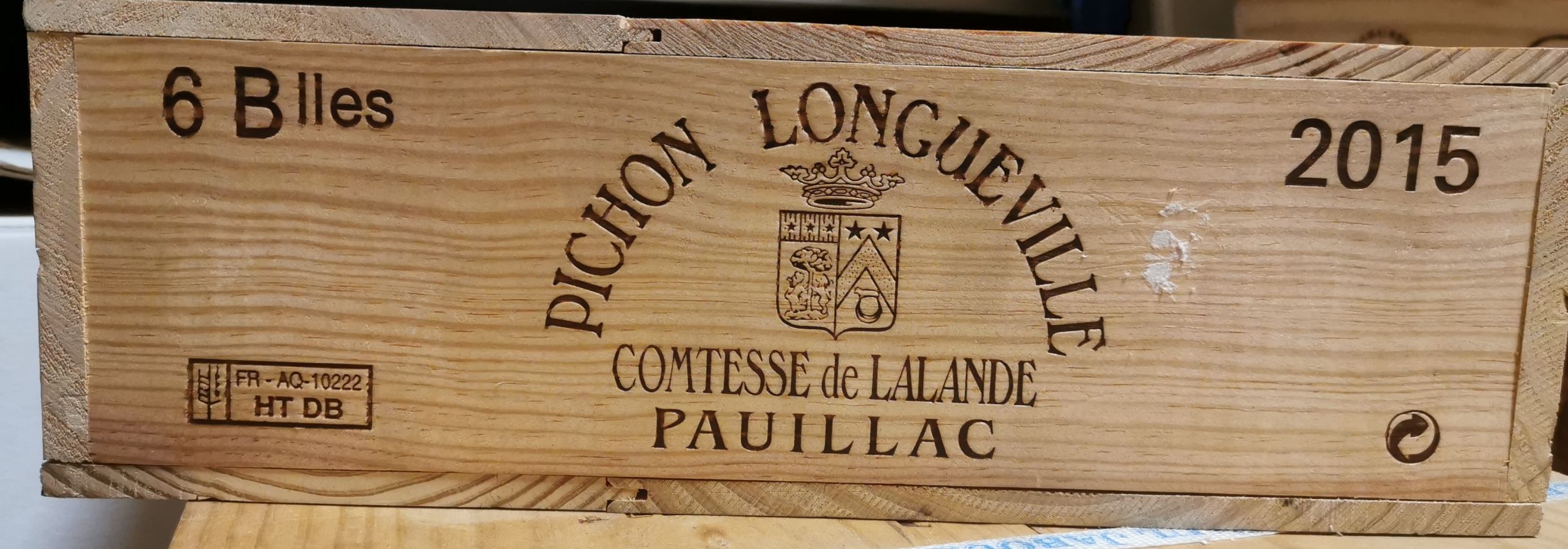 6 bouteilles CHAMPAGNE :  | H&ocirc;tel Des Ventes de Monte-Carlo