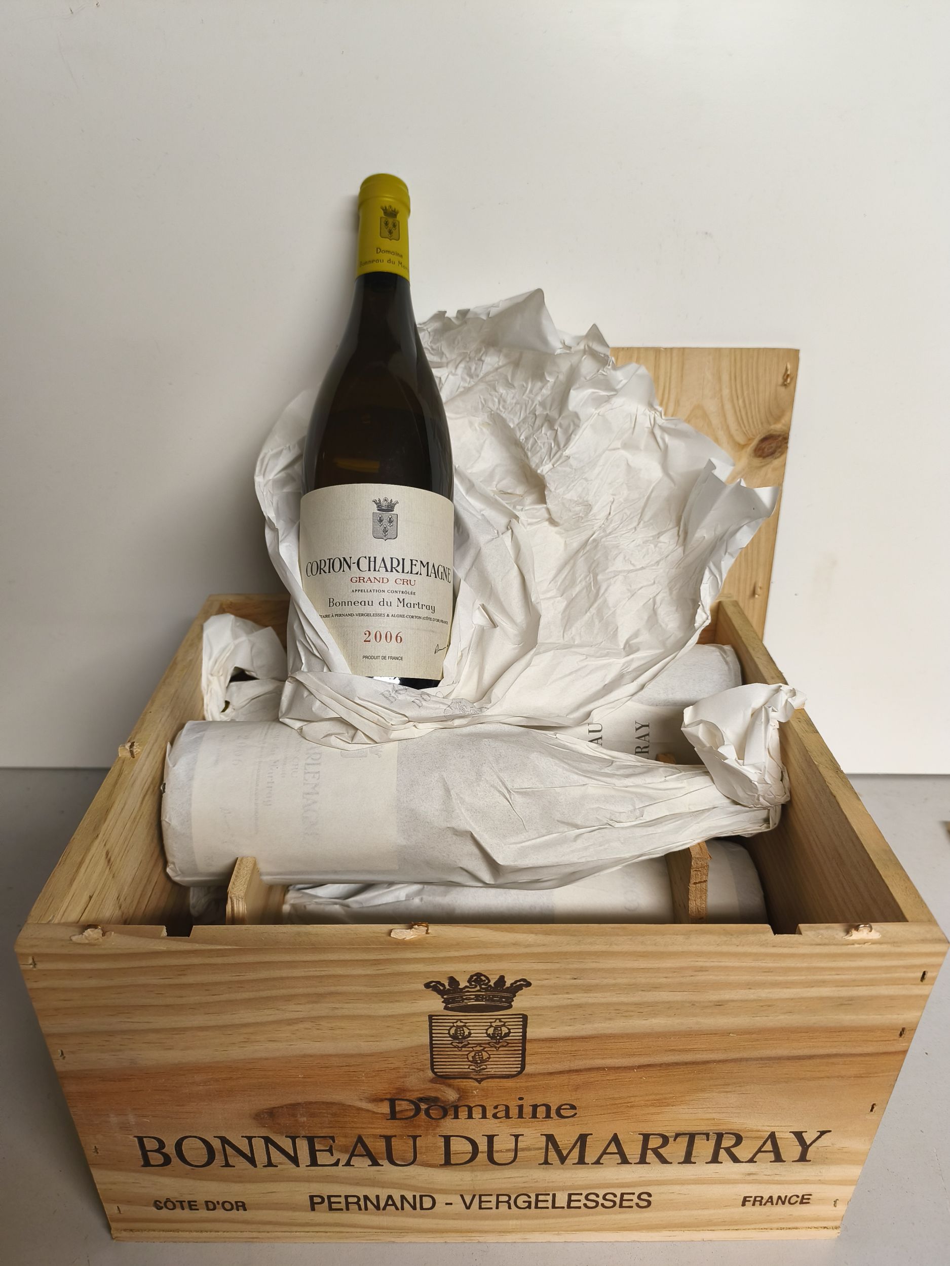 2 bouteilles BLANCS DIVERS :  | H&ocirc;tel Des Ventes de Monte-Carlo