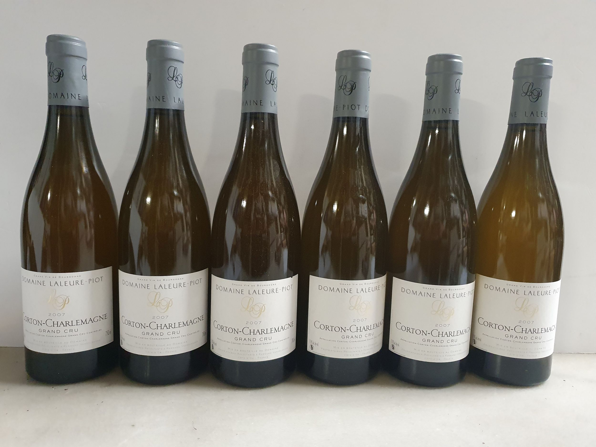 6 bouteilles CORTON CHARLEMAGNE