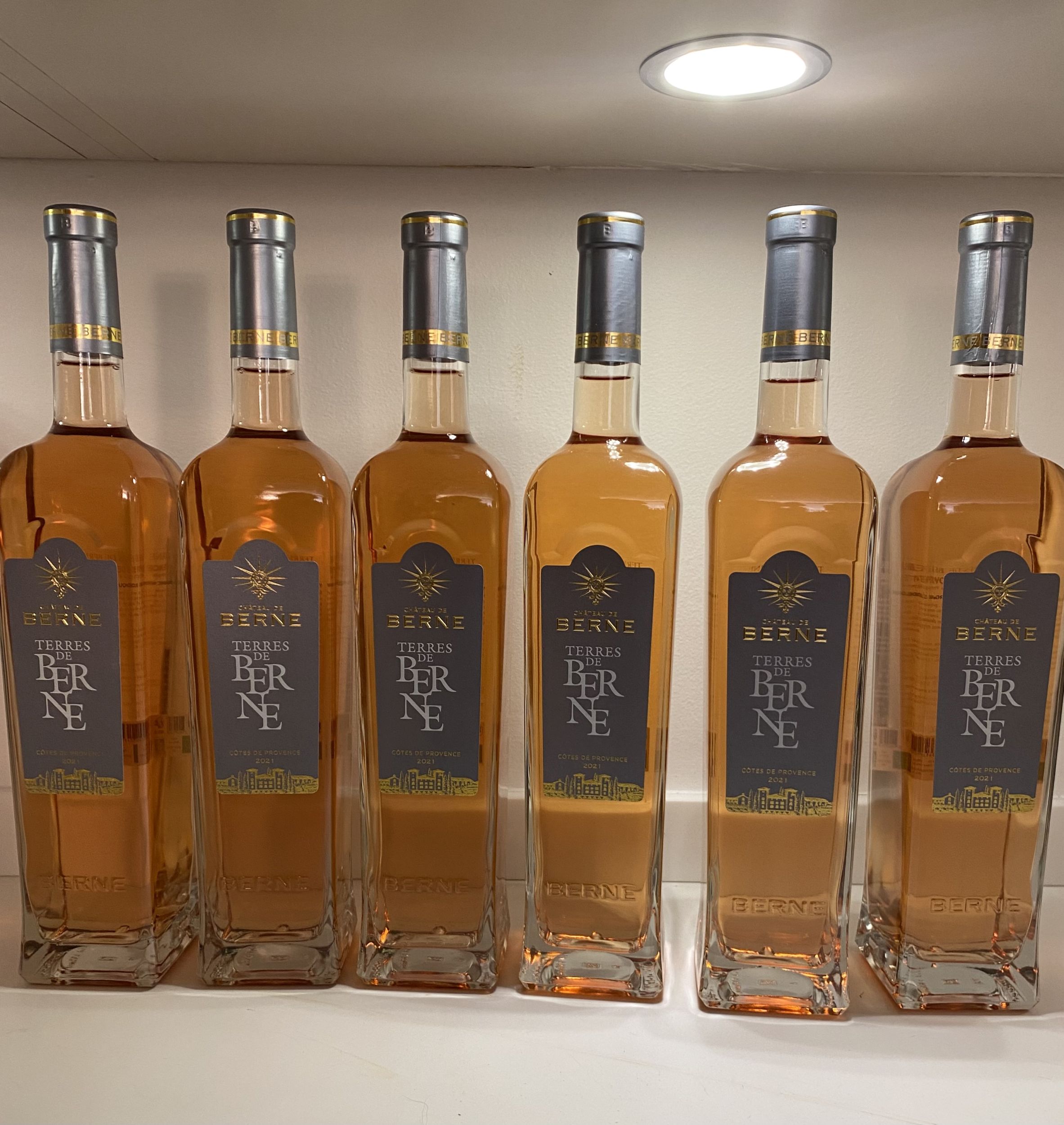 3 magnums COTES DE PROVENCE :  | H&ocirc;tel Des Ventes de Monte-Carlo
