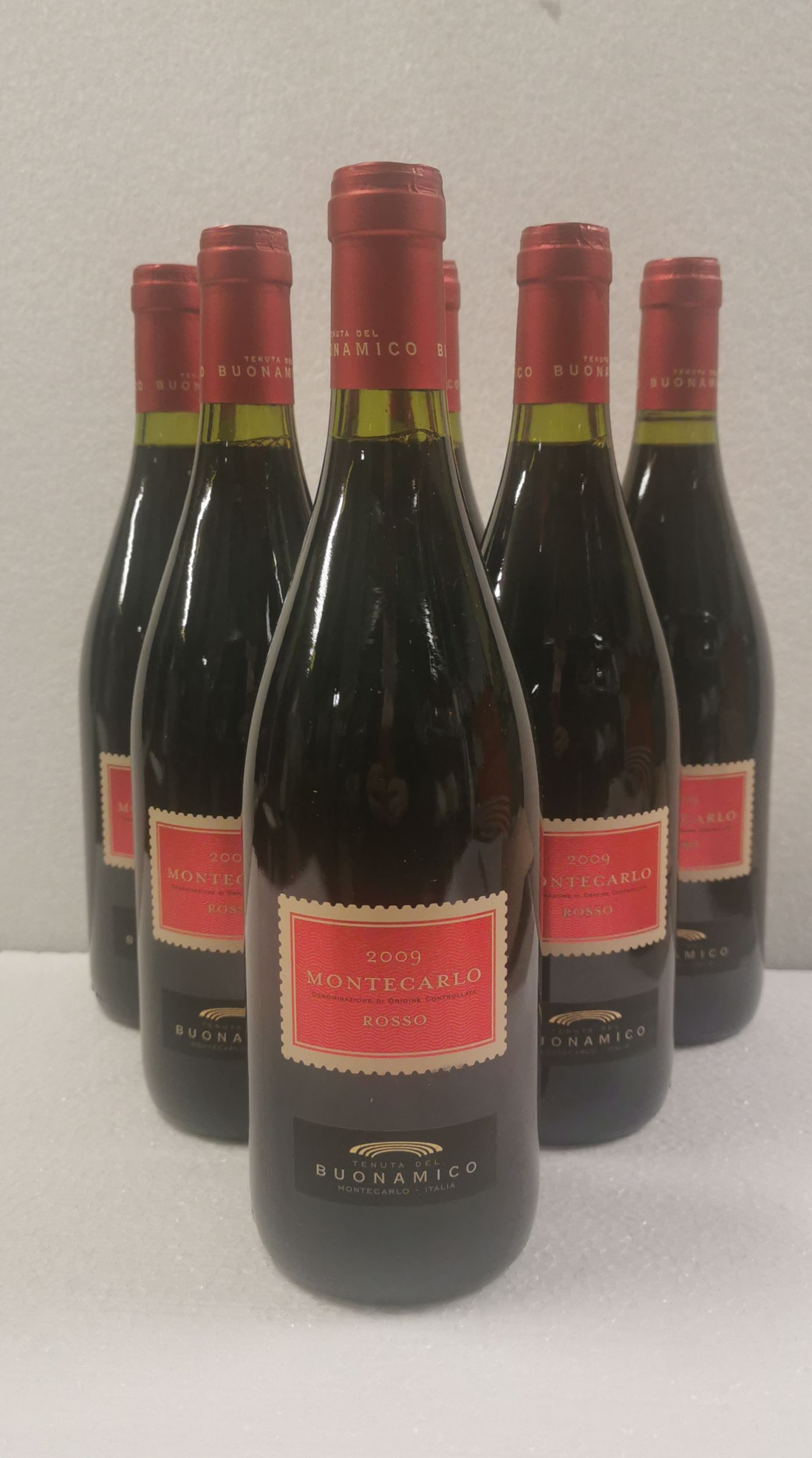6 bouteilles CHAMPAGNE :  | H&ocirc;tel Des Ventes de Monte-Carlo