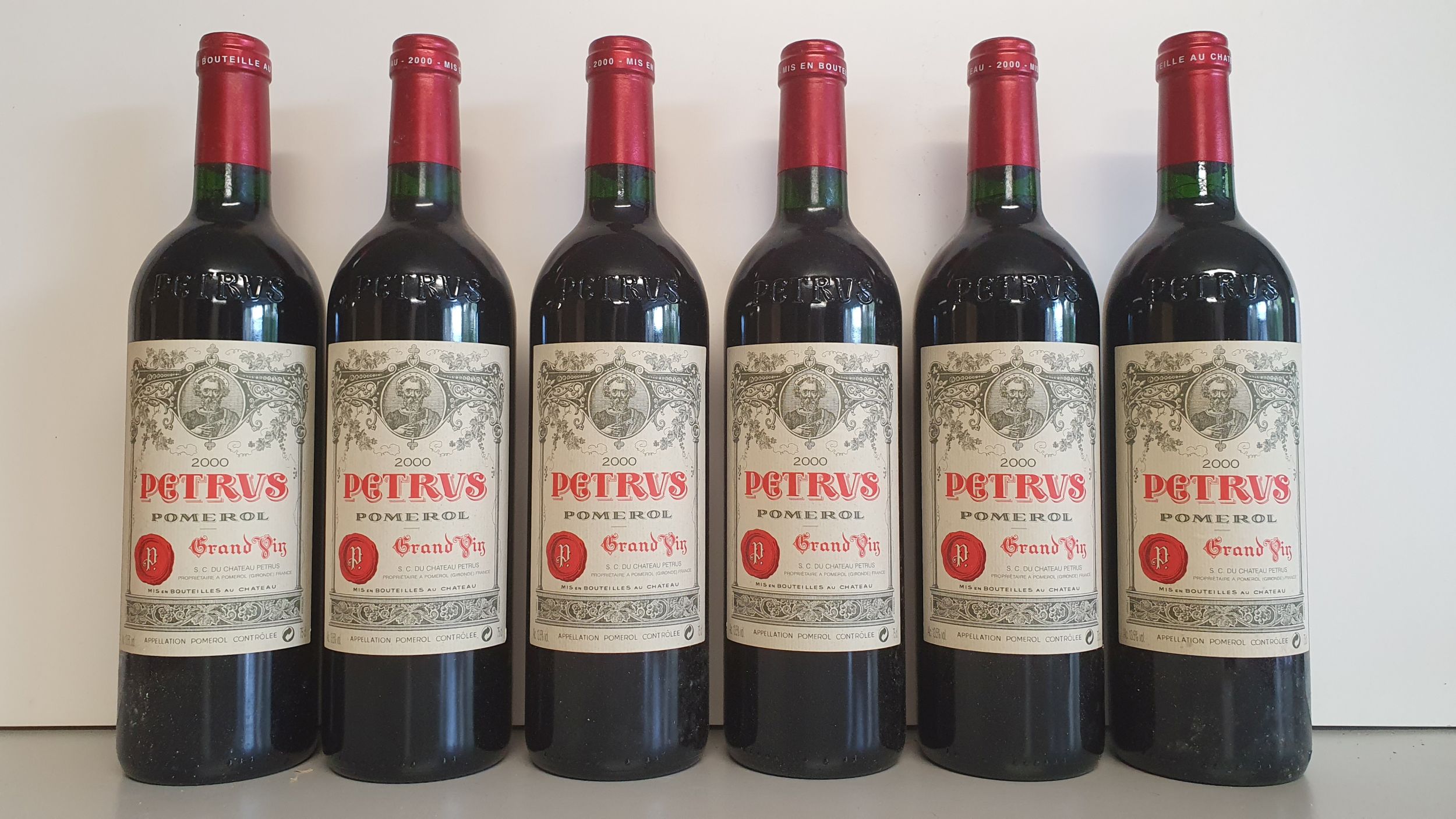 6 bouteilles CHAMPAGNE :  | H&ocirc;tel Des Ventes de Monte-Carlo