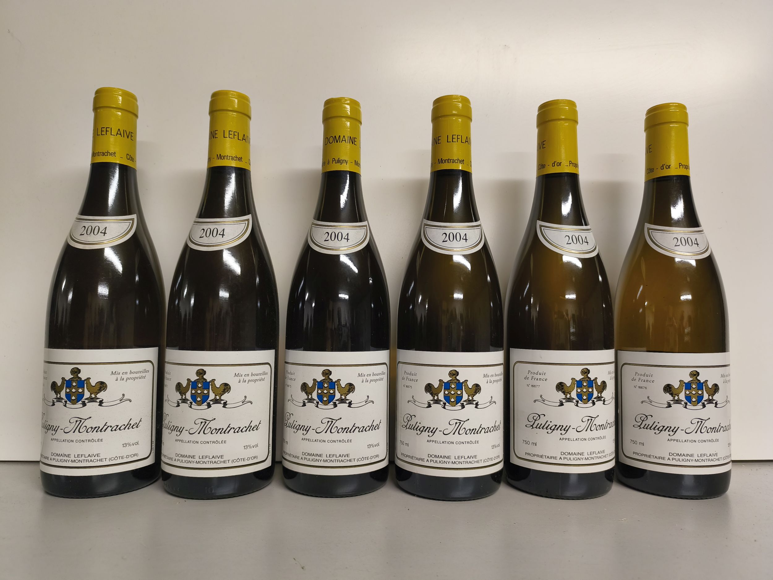 2 bouteilles BLANCS DIVERS :  | H&ocirc;tel Des Ventes de Monte-Carlo