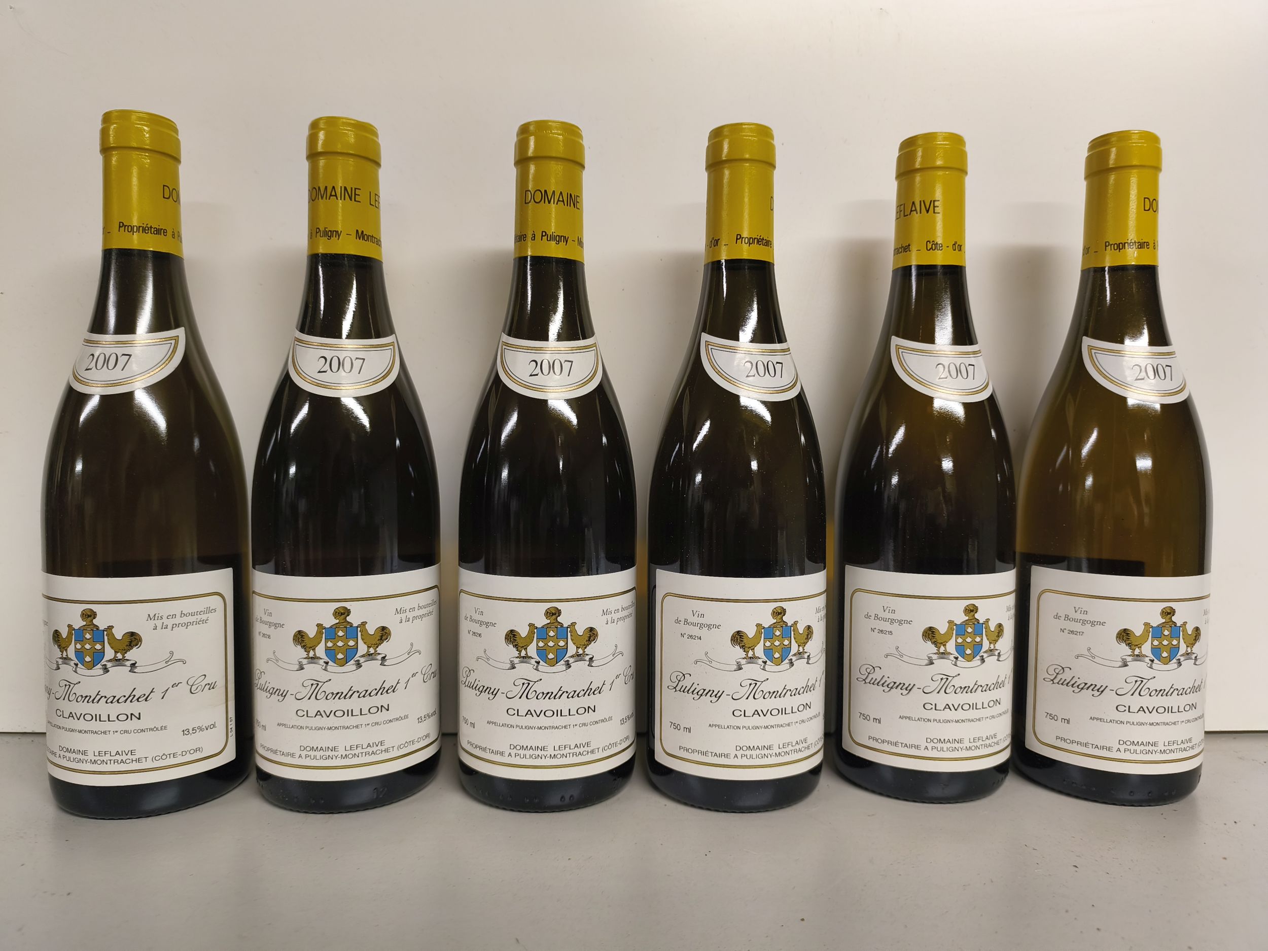 2 bouteilles BLANCS DIVERS :  | H&ocirc;tel Des Ventes de Monte-Carlo