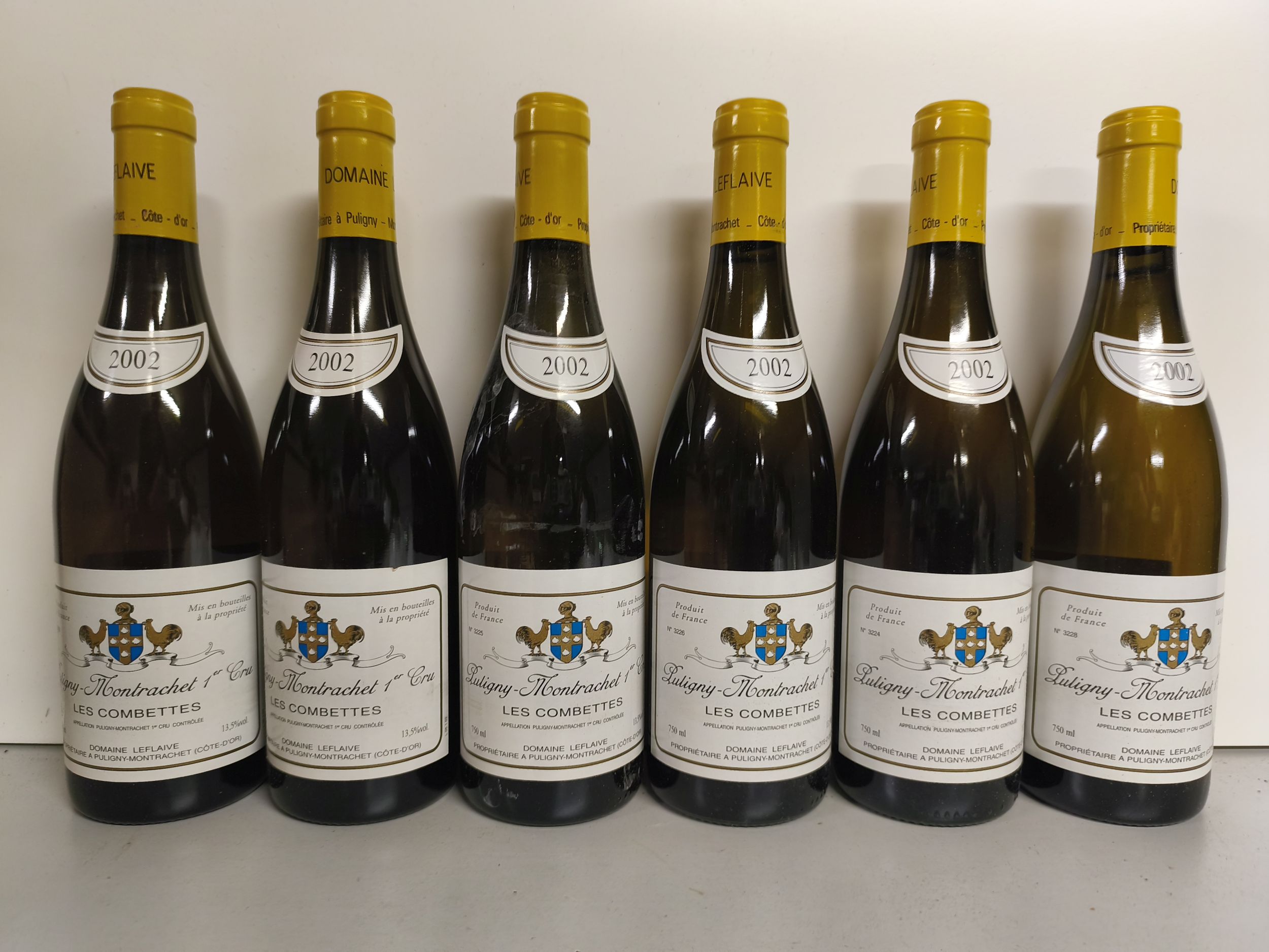 2 bouteilles BLANCS DIVERS :  | H&ocirc;tel Des Ventes de Monte-Carlo