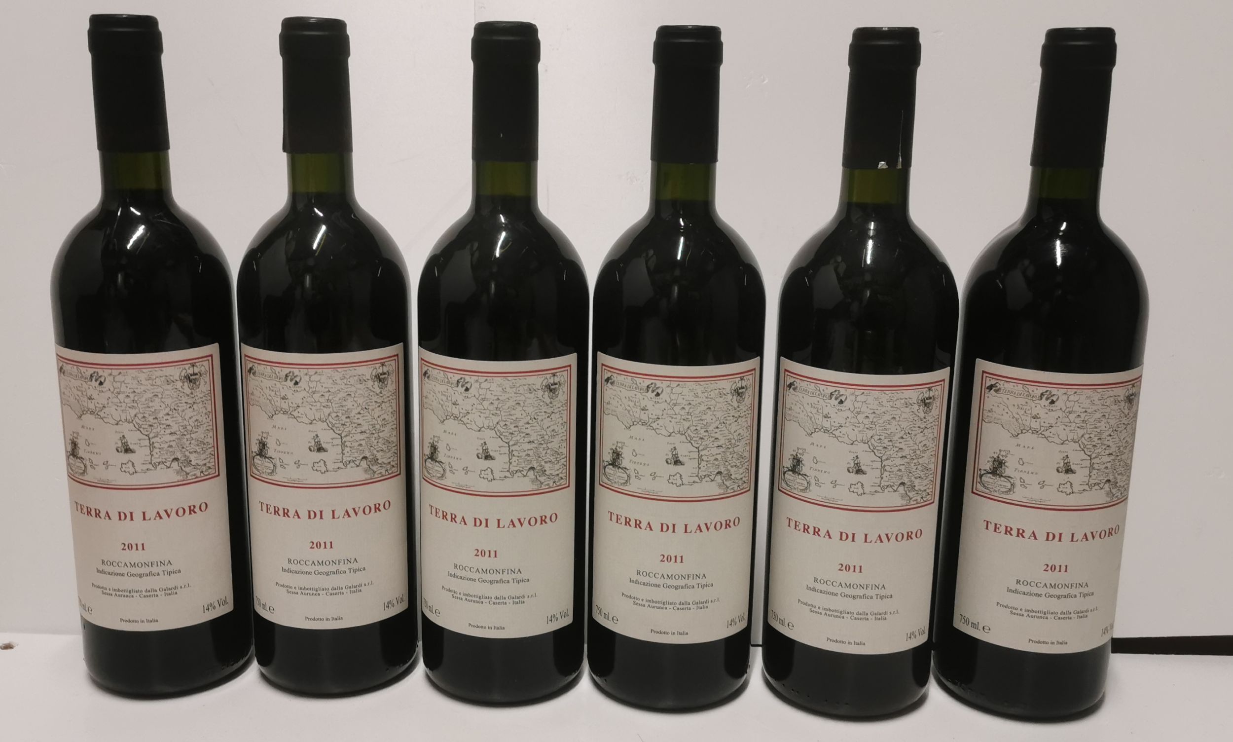 6 bouteilles CHAMPAGNE :  | H&ocirc;tel Des Ventes de Monte-Carlo