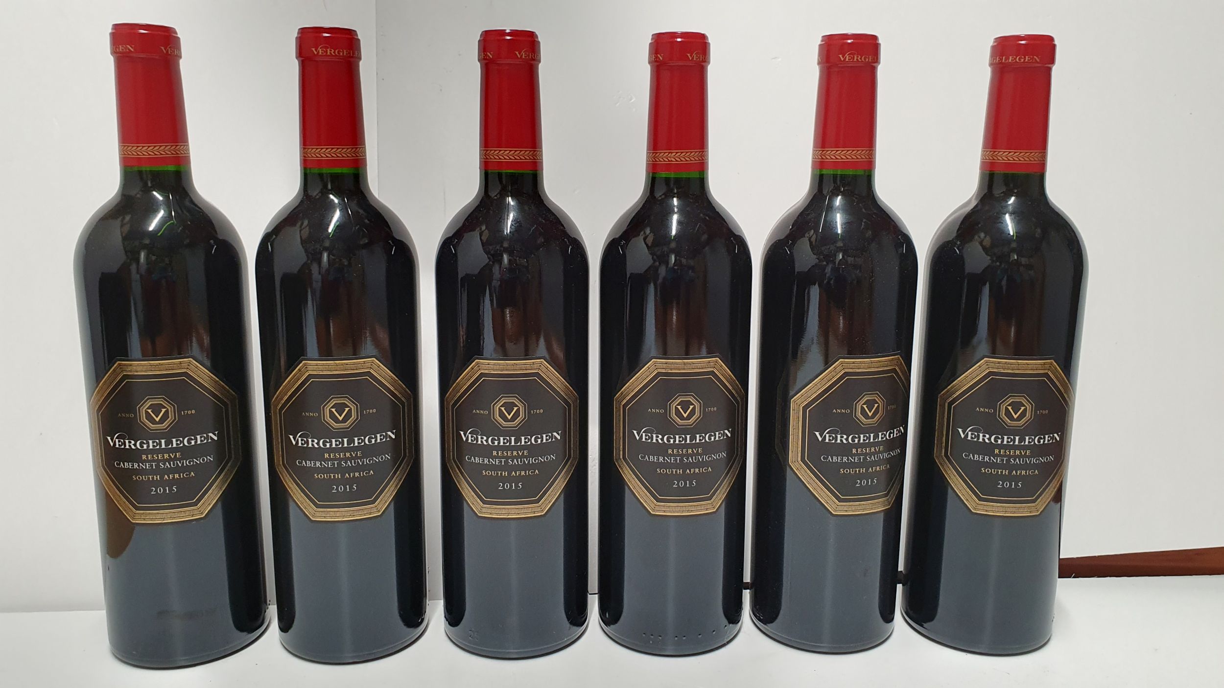 6 bouteilles CHAMPAGNE :  | H&ocirc;tel Des Ventes de Monte-Carlo