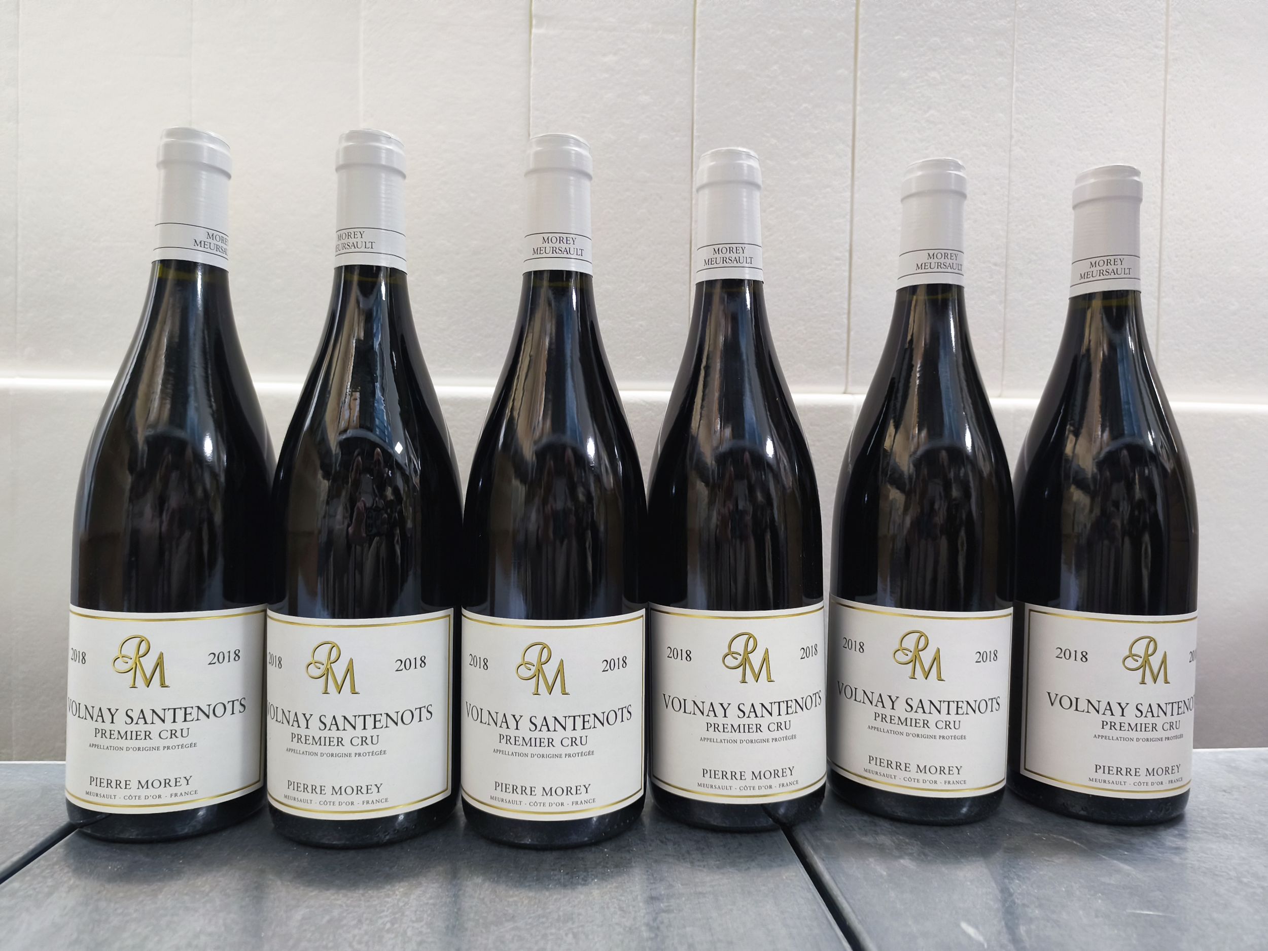 4 bouteilles BOURGOGNE:  | H&ocirc;tel Des Ventes de Monte-Carlo