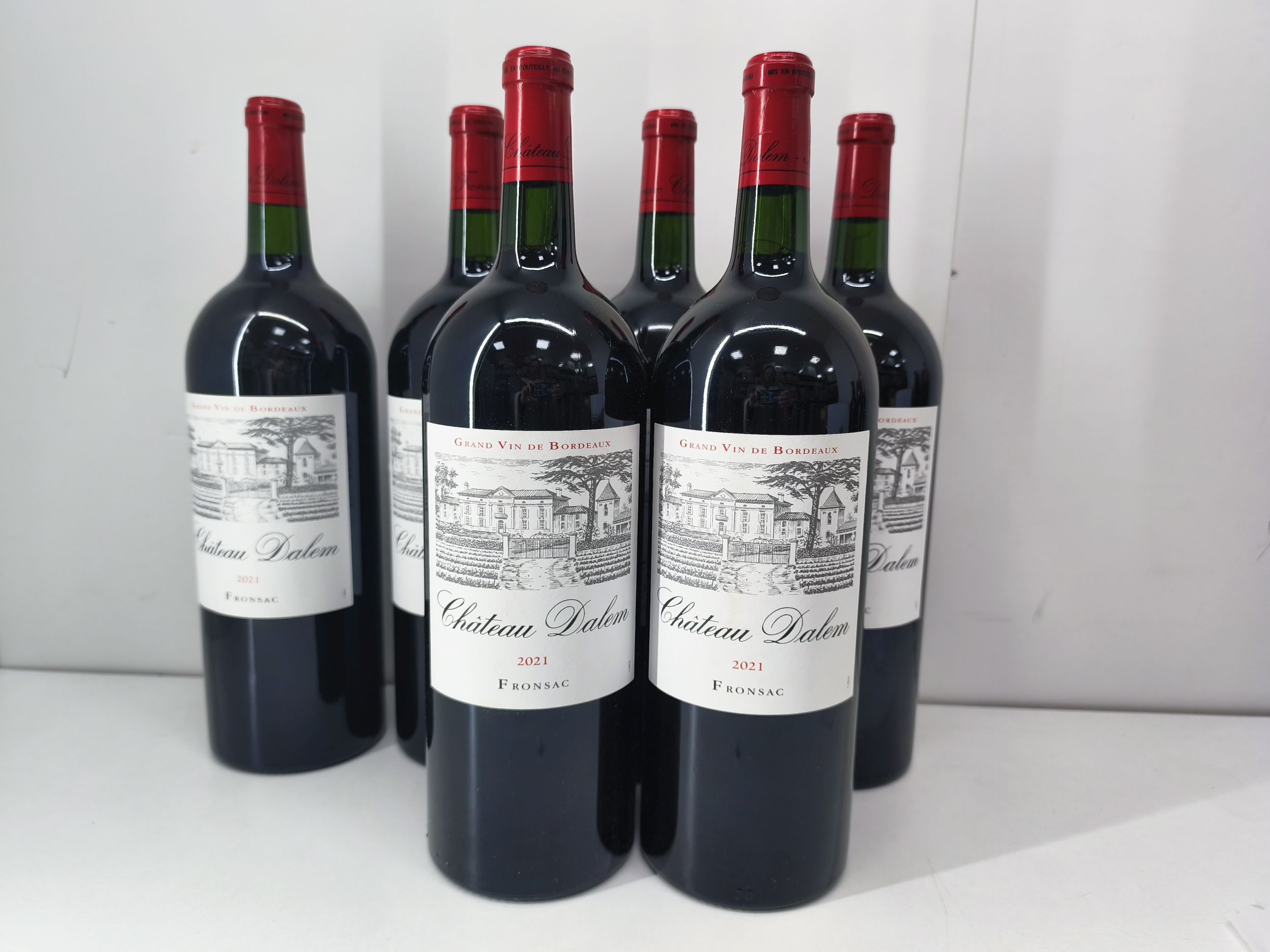 1  bouteille  PETRUS,:  | H&ocirc;tel Des Ventes de Monte-Carlo