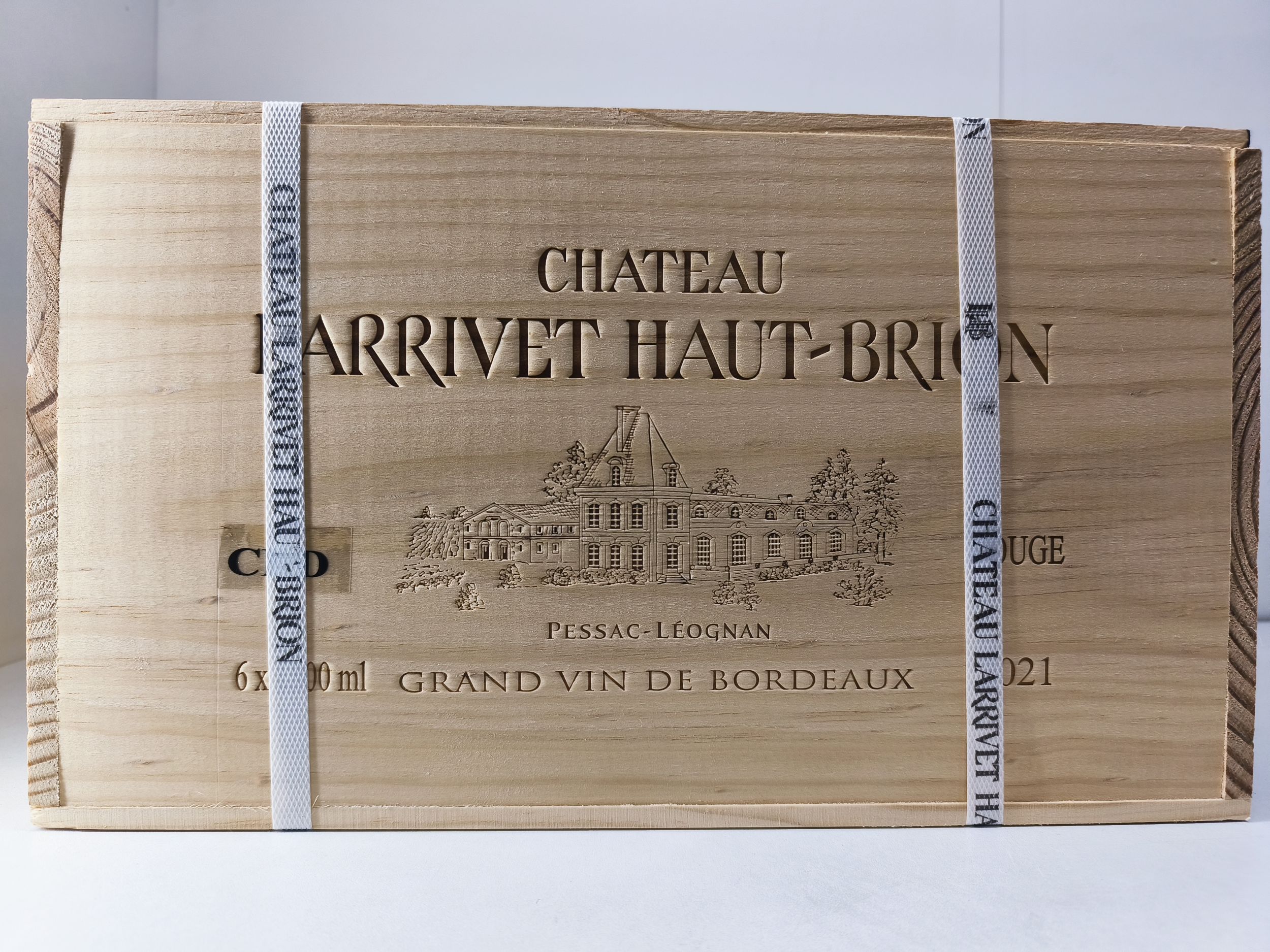 1  bouteille  PETRUS,:  | H&ocirc;tel Des Ventes de Monte-Carlo